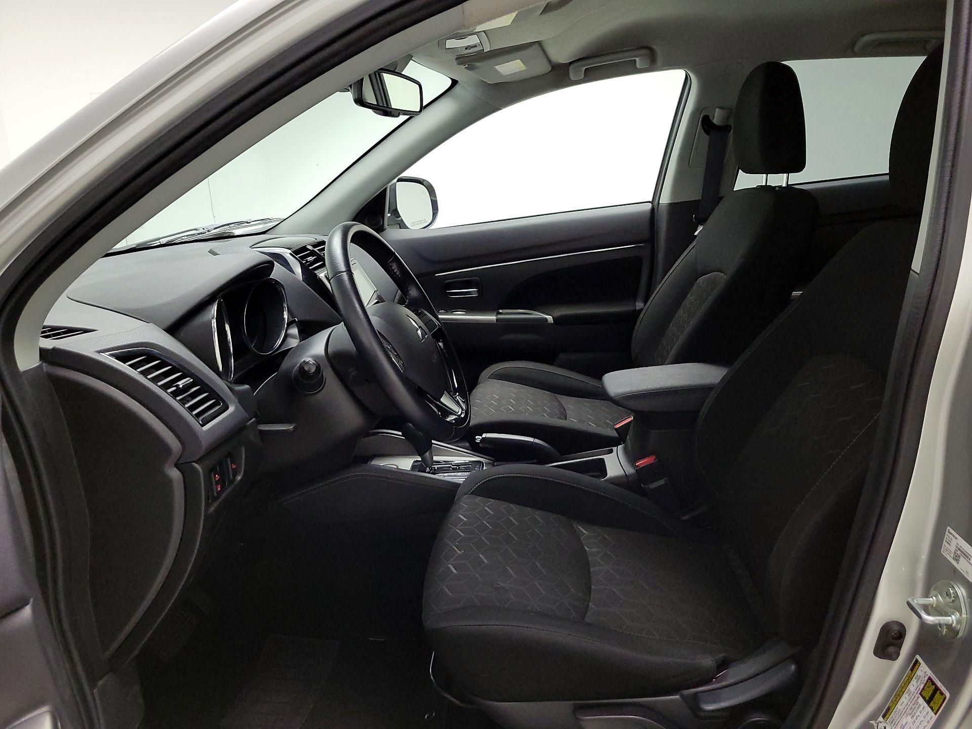 Thumbnail: 2021 Mitsubishi Outlander Sport - 11