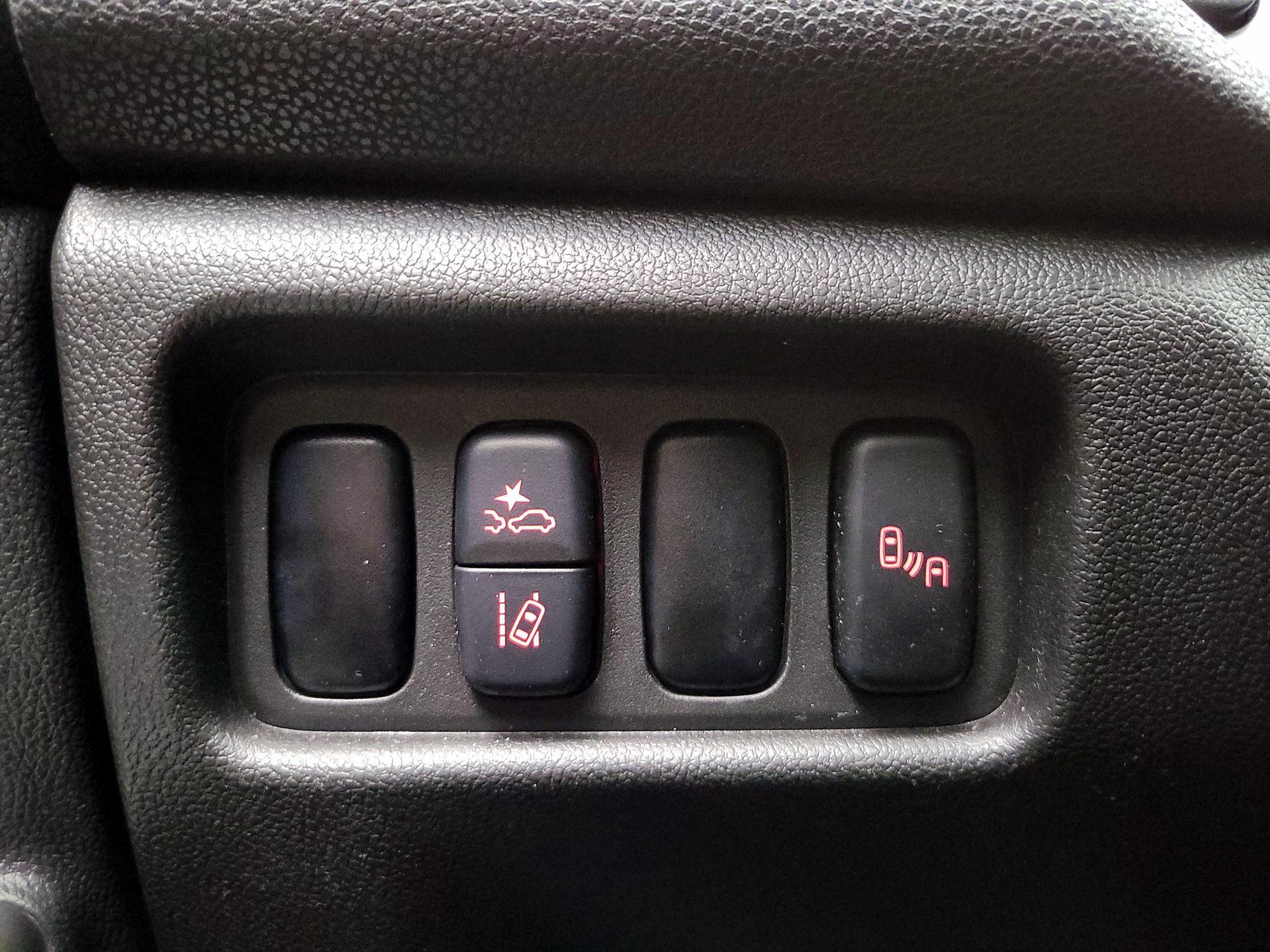 Thumbnail: 2021 Mitsubishi Outlander Sport - 13