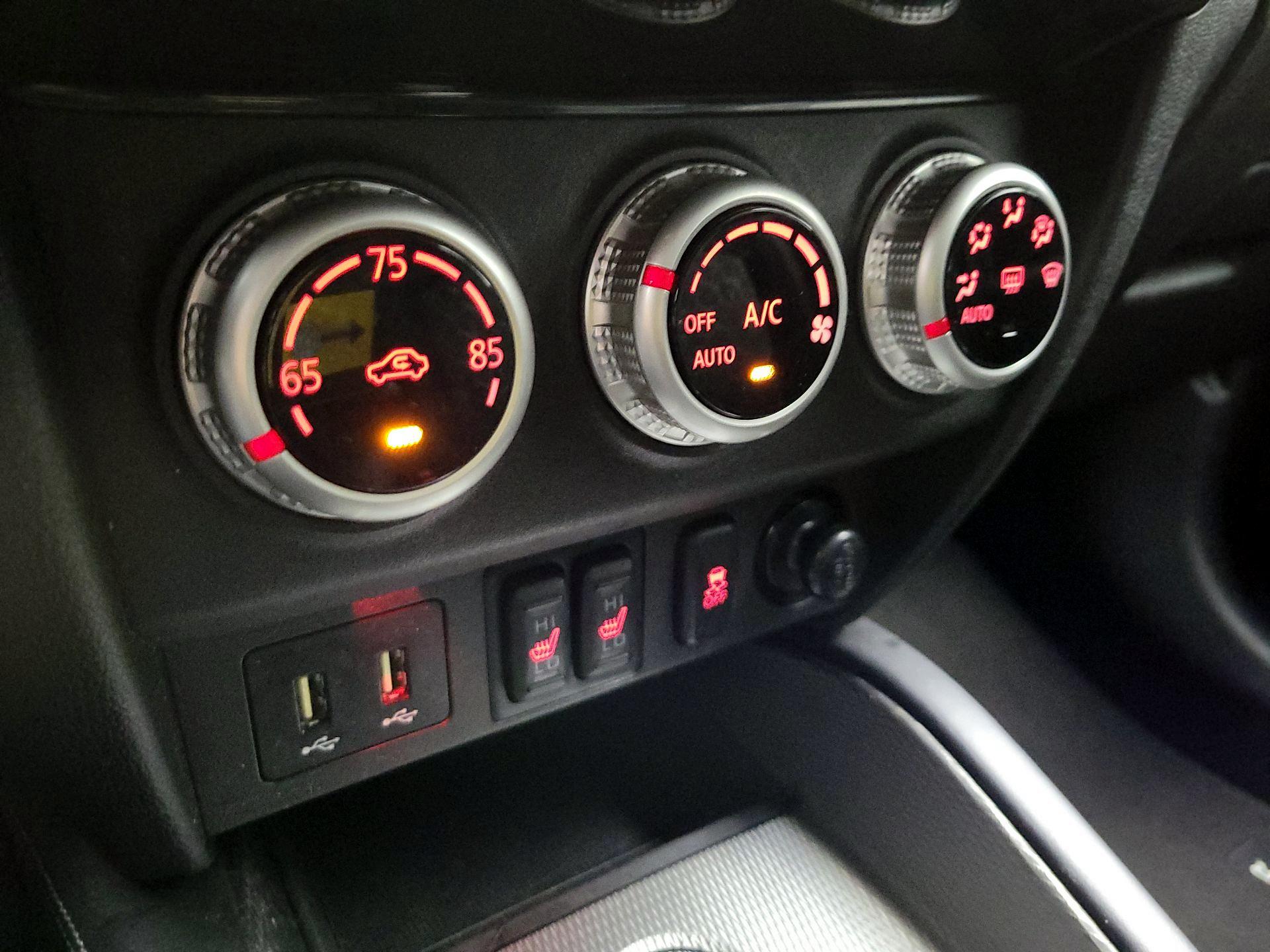 Thumbnail: 2021 Mitsubishi Outlander Sport - 16