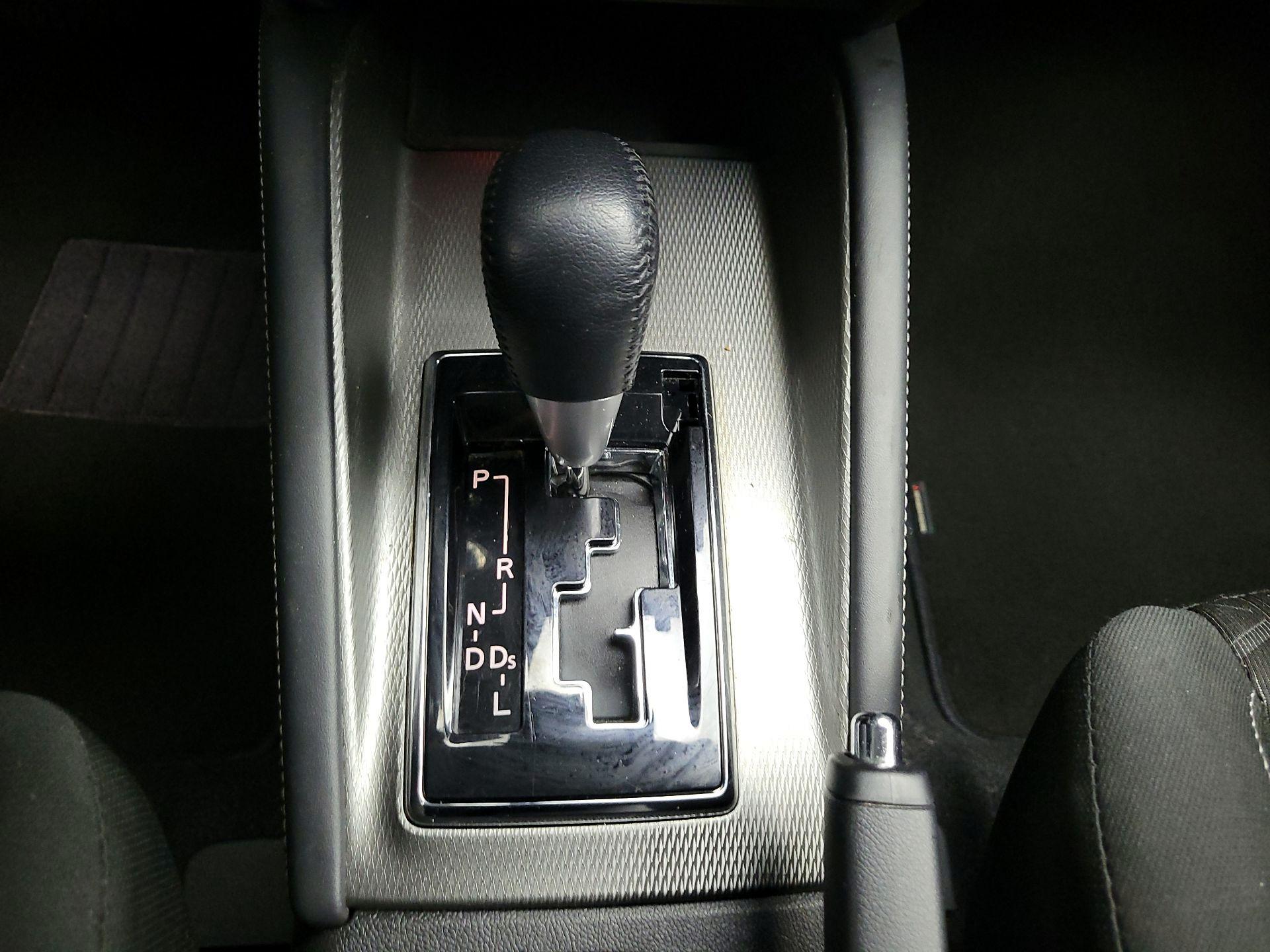 Thumbnail: 2021 Mitsubishi Outlander Sport - 17