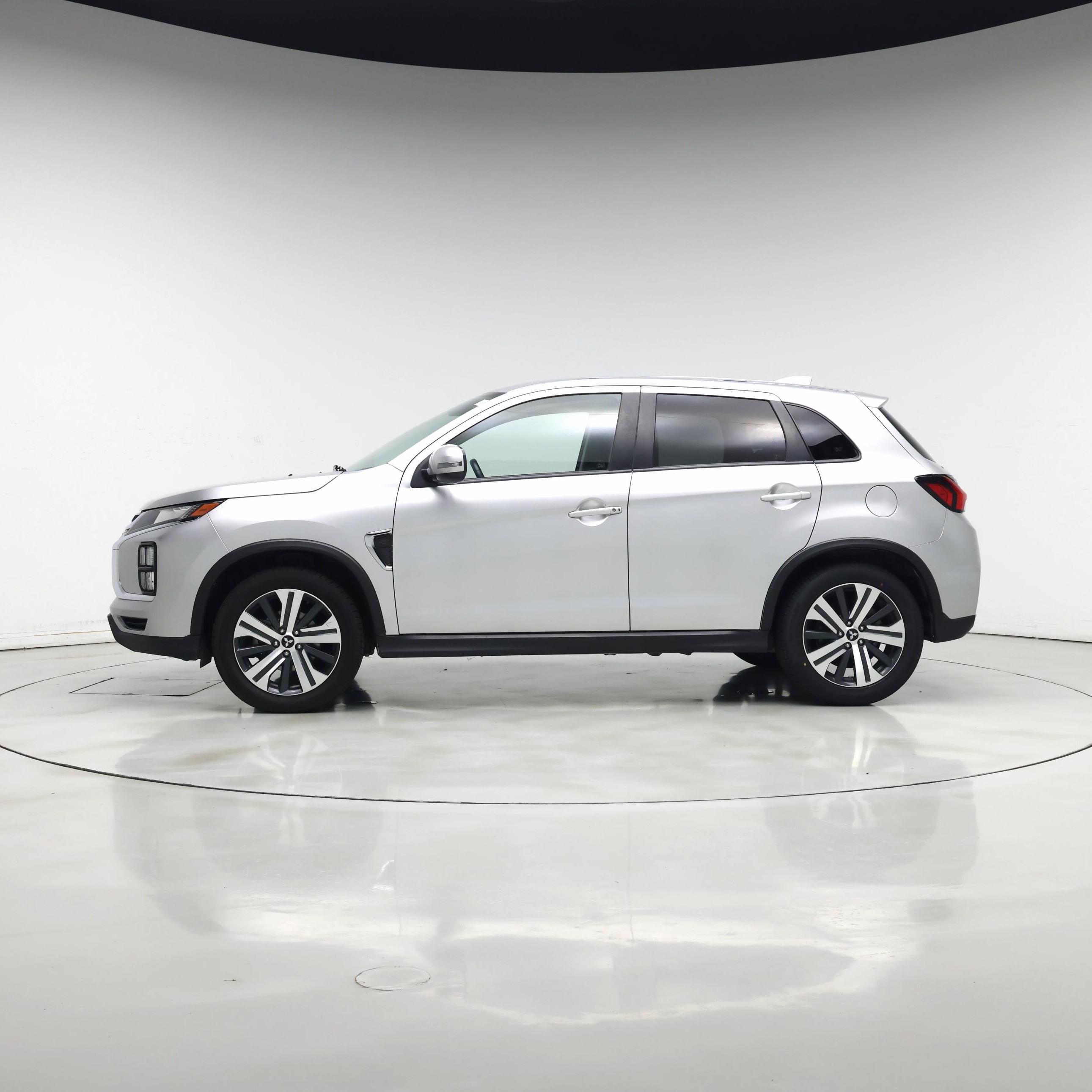 Thumbnail: 2021 Mitsubishi Outlander Sport - 3