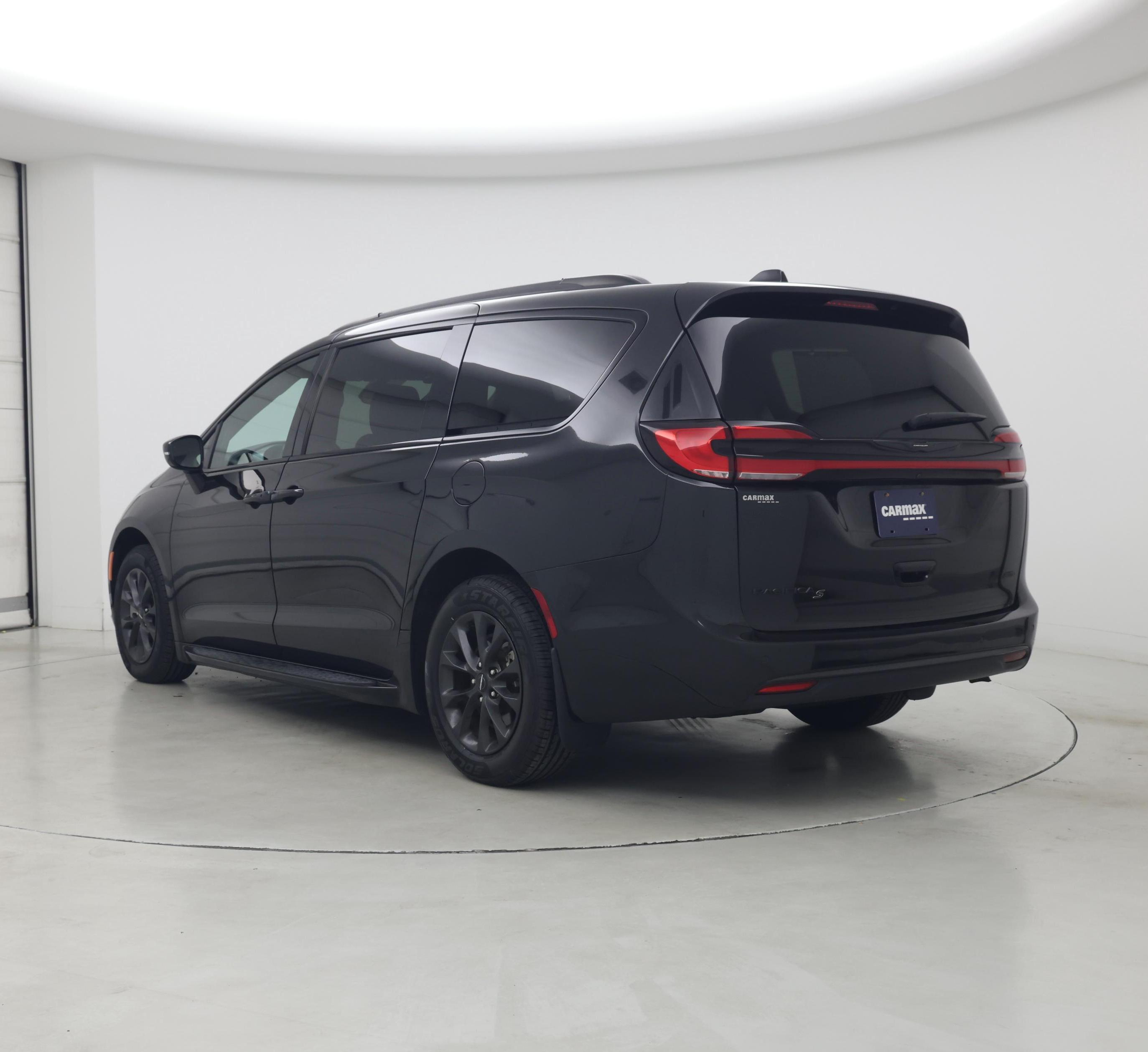 Thumbnail: 2021 Chrysler Pacifica - 2