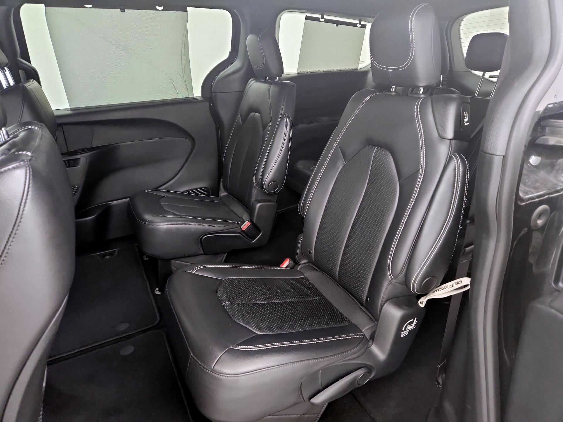 Thumbnail: 2021 Chrysler Pacifica - 20