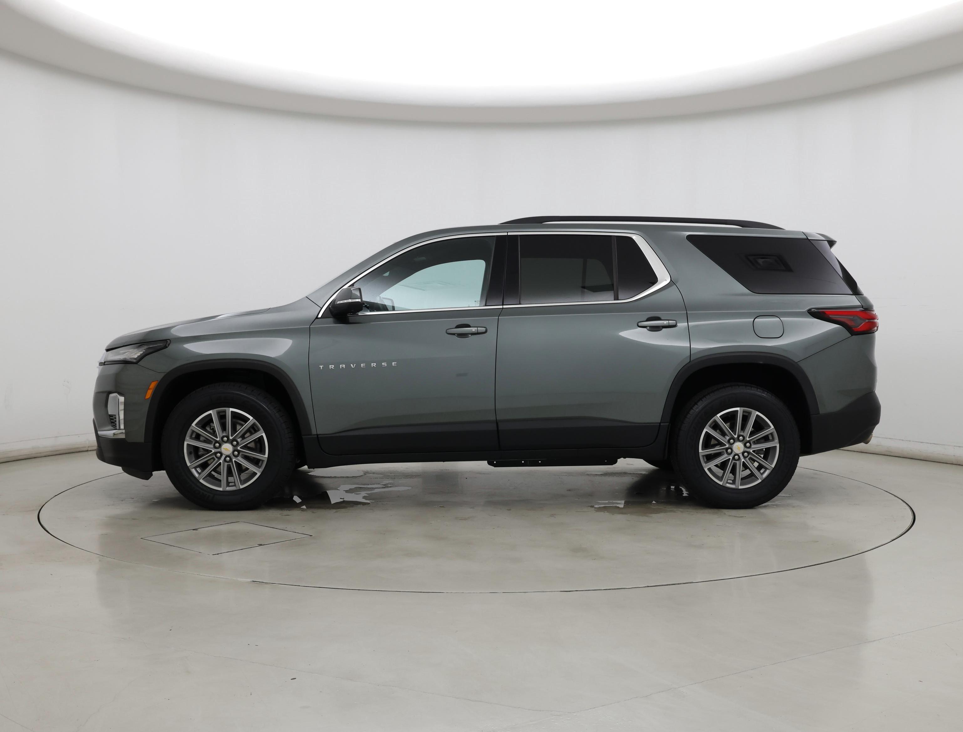 Thumbnail: 2022 Chevrolet Traverse - 3