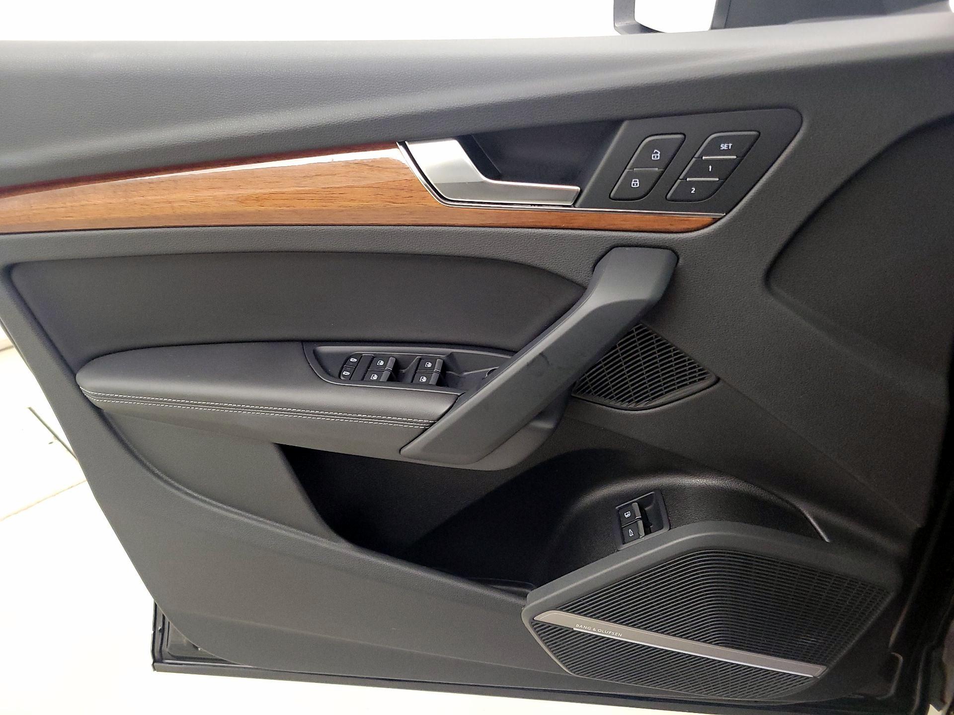 Thumbnail: 2021 Audi Q5 - 12