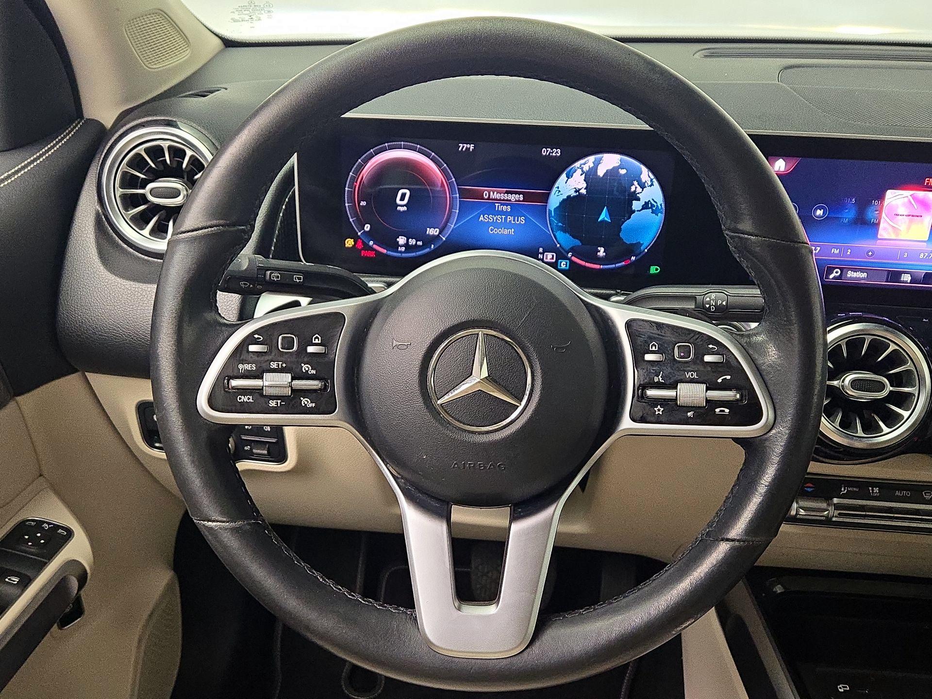 Thumbnail: 2021 Mercedes-Benz GLB - 10