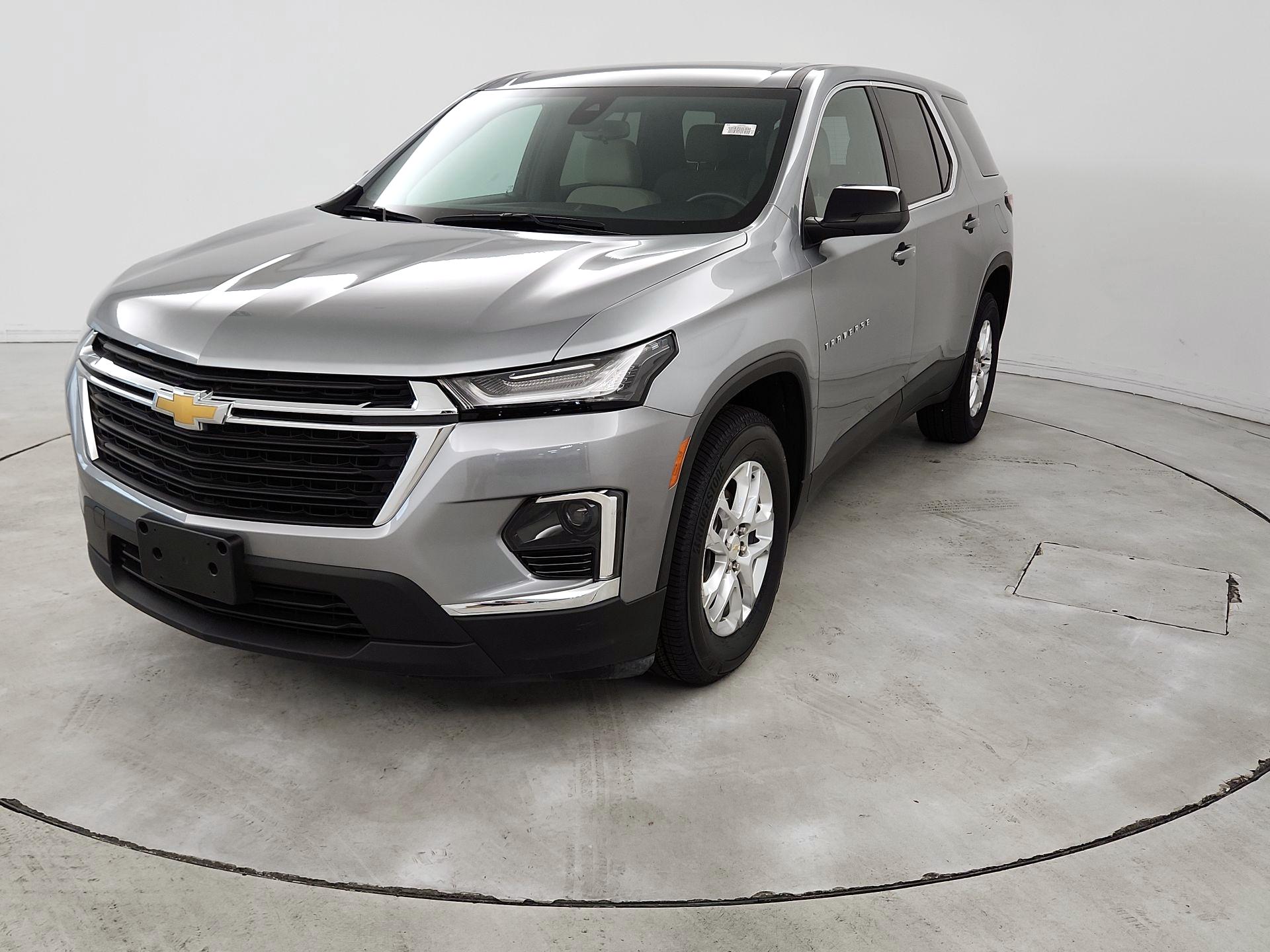Thumbnail: 2023 Chevrolet Traverse - 3