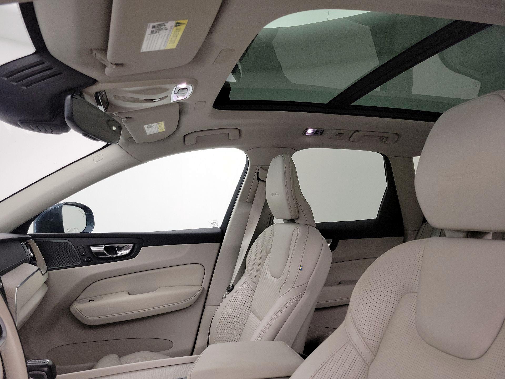 Thumbnail: 2020 Volvo XC60 - 20