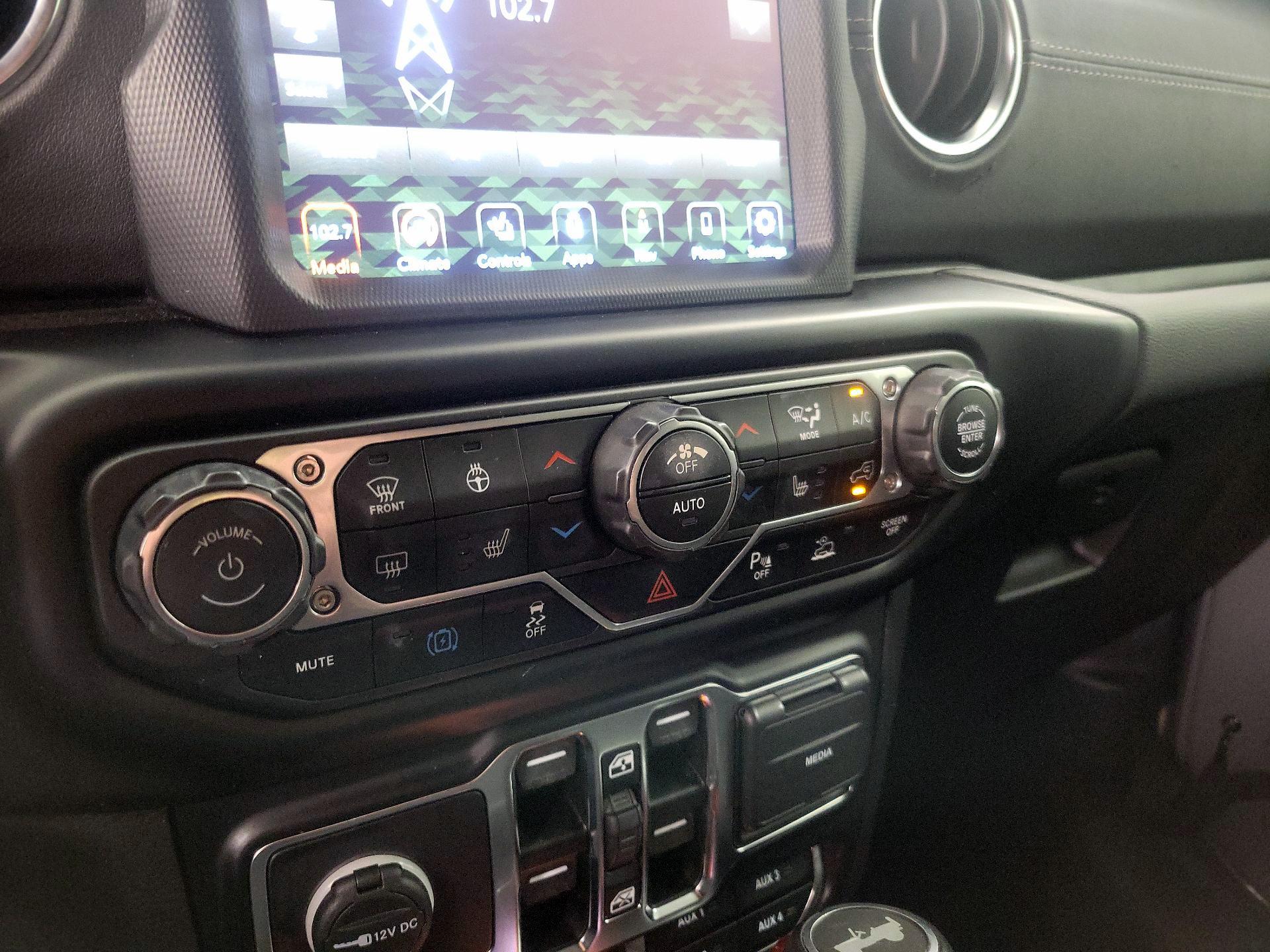 Thumbnail: 2021 Jeep Wrangler - 17
