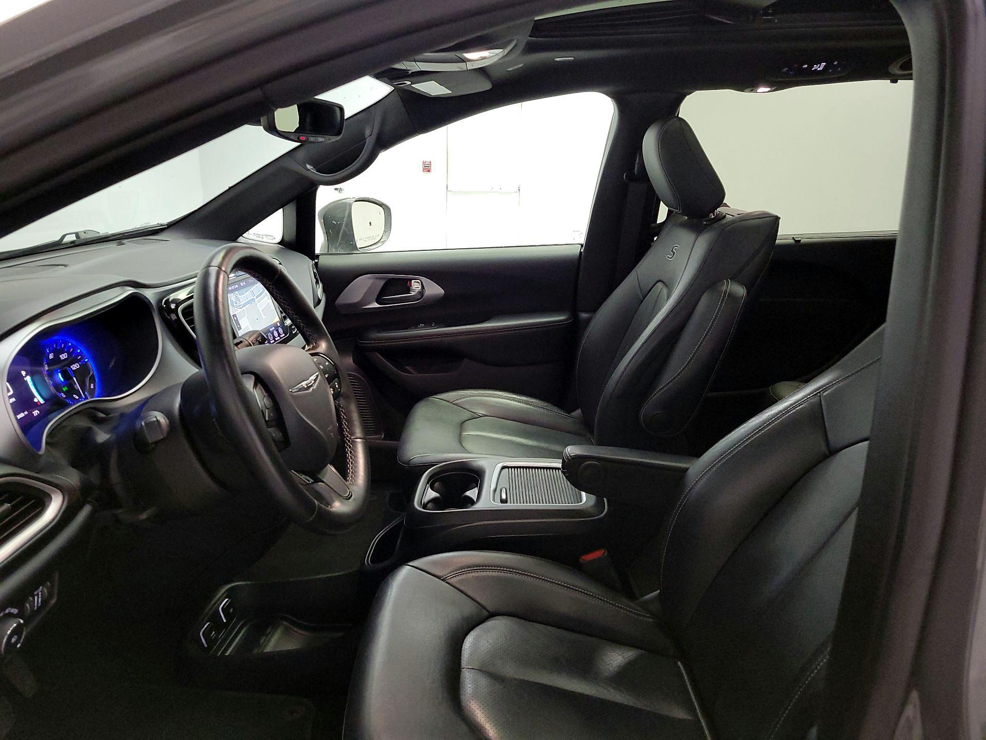 Thumbnail: 2020 Chrysler Pacifica - 11