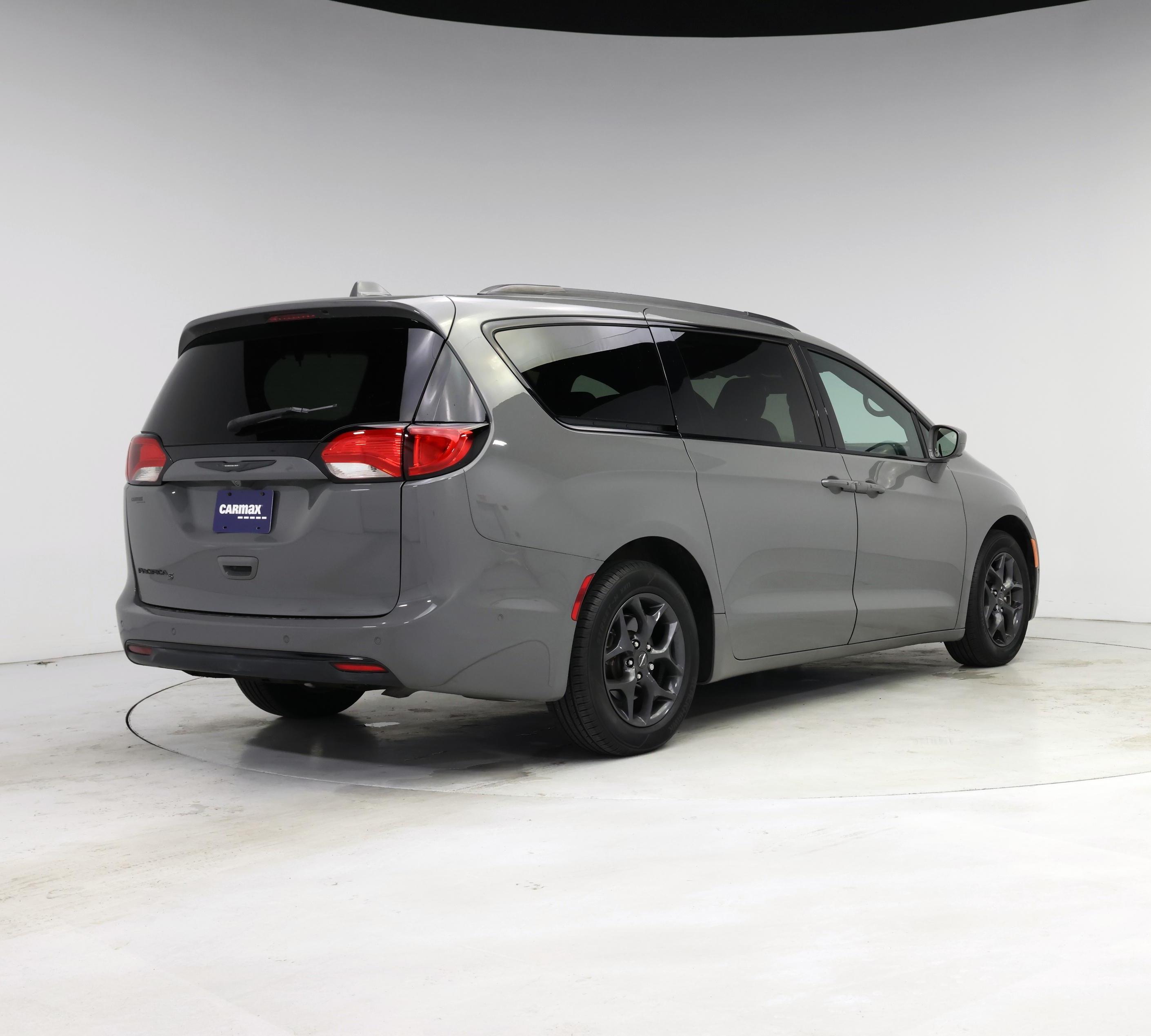 Thumbnail: 2020 Chrysler Pacifica - 8