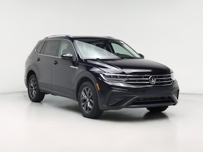 Black 2022 Volkswagen Tiguan SE