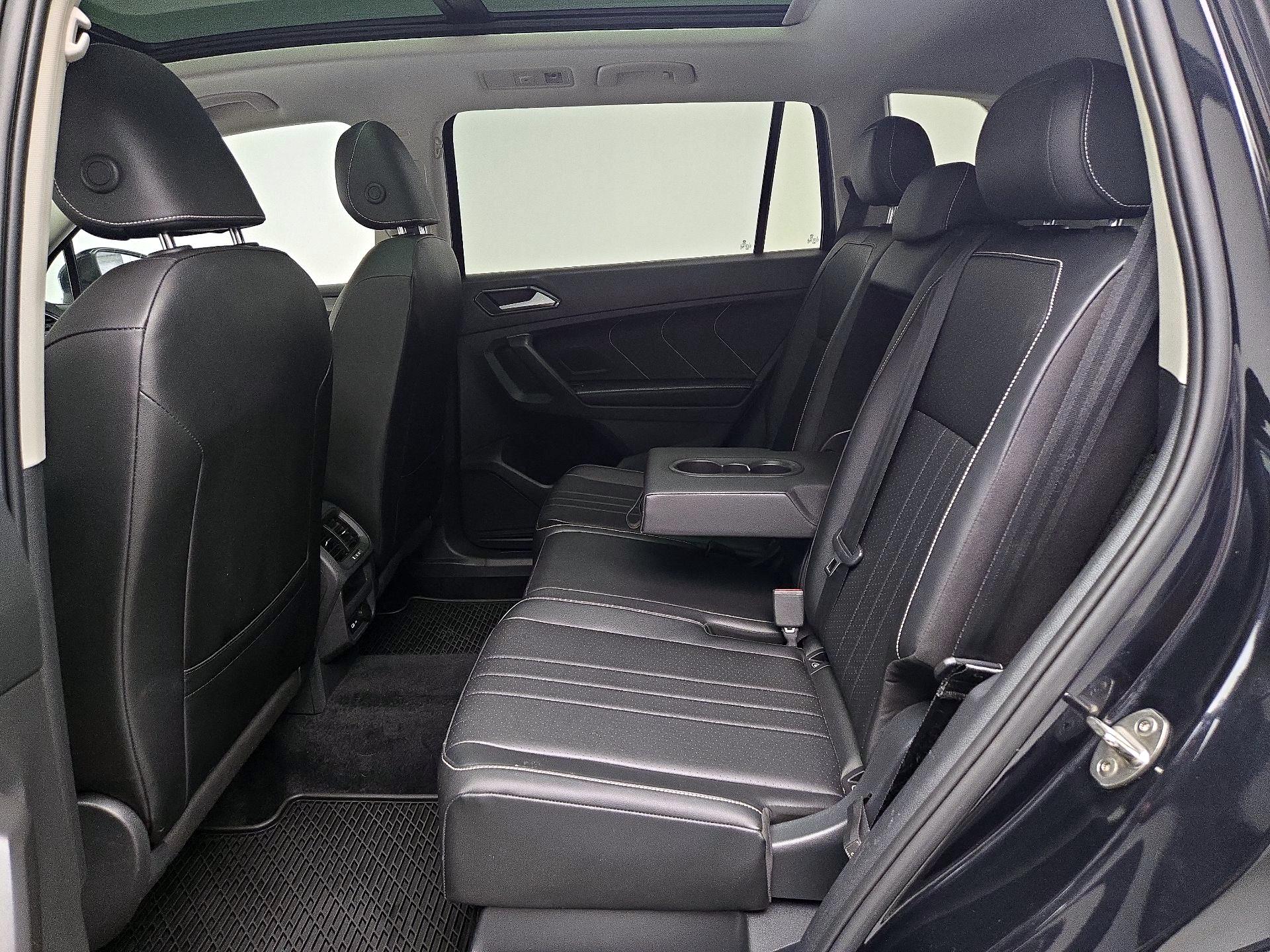 Thumbnail: 2022 Volkswagen Tiguan - 20