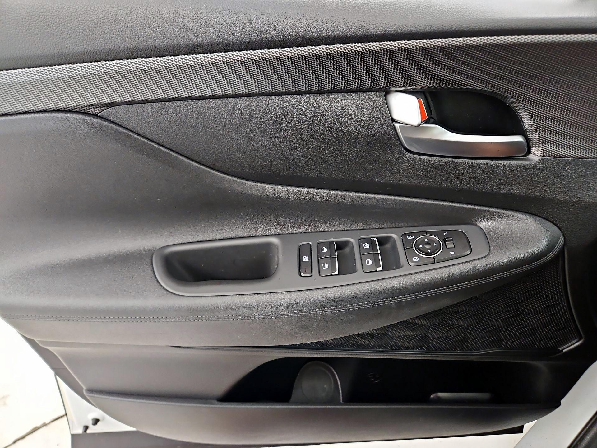 Thumbnail: 2020 Hyundai Santa Fe - 12