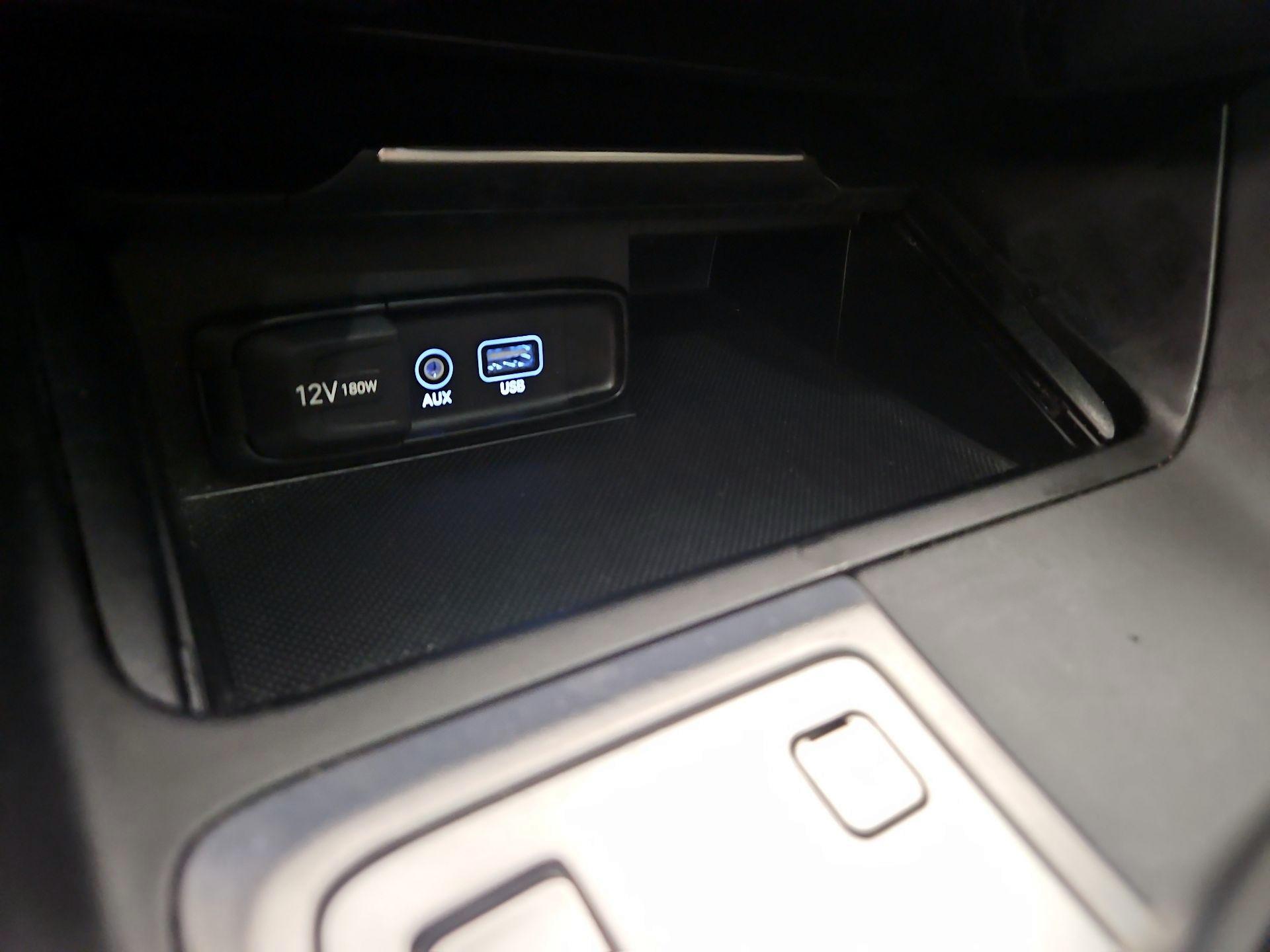 Thumbnail: 2020 Genesis G70 - 19