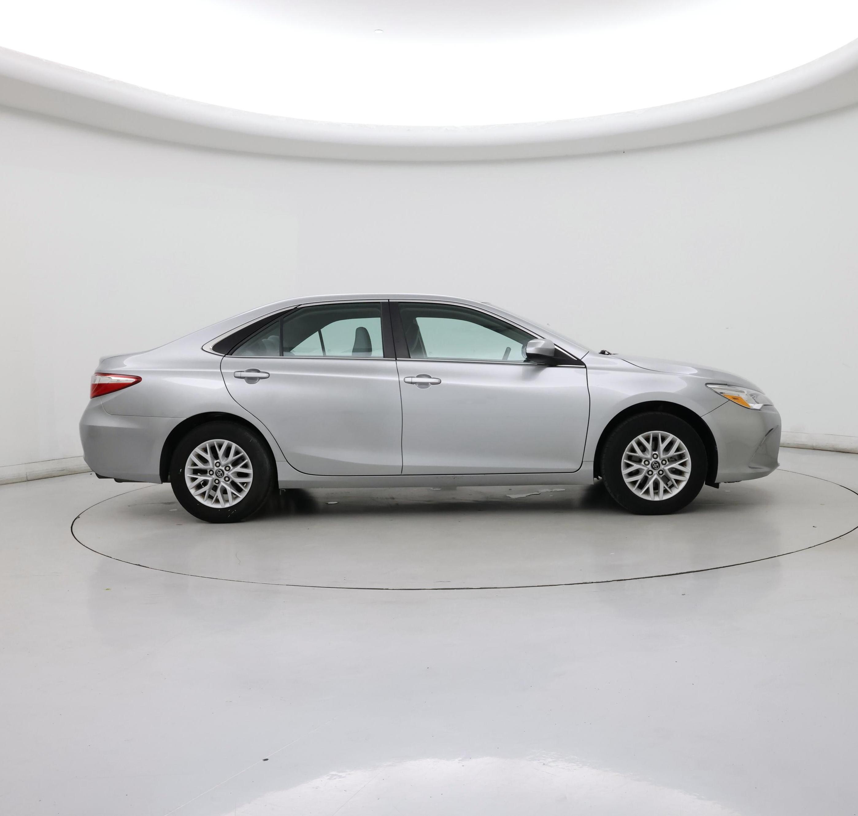 Thumbnail: 2017 Toyota Camry - 7