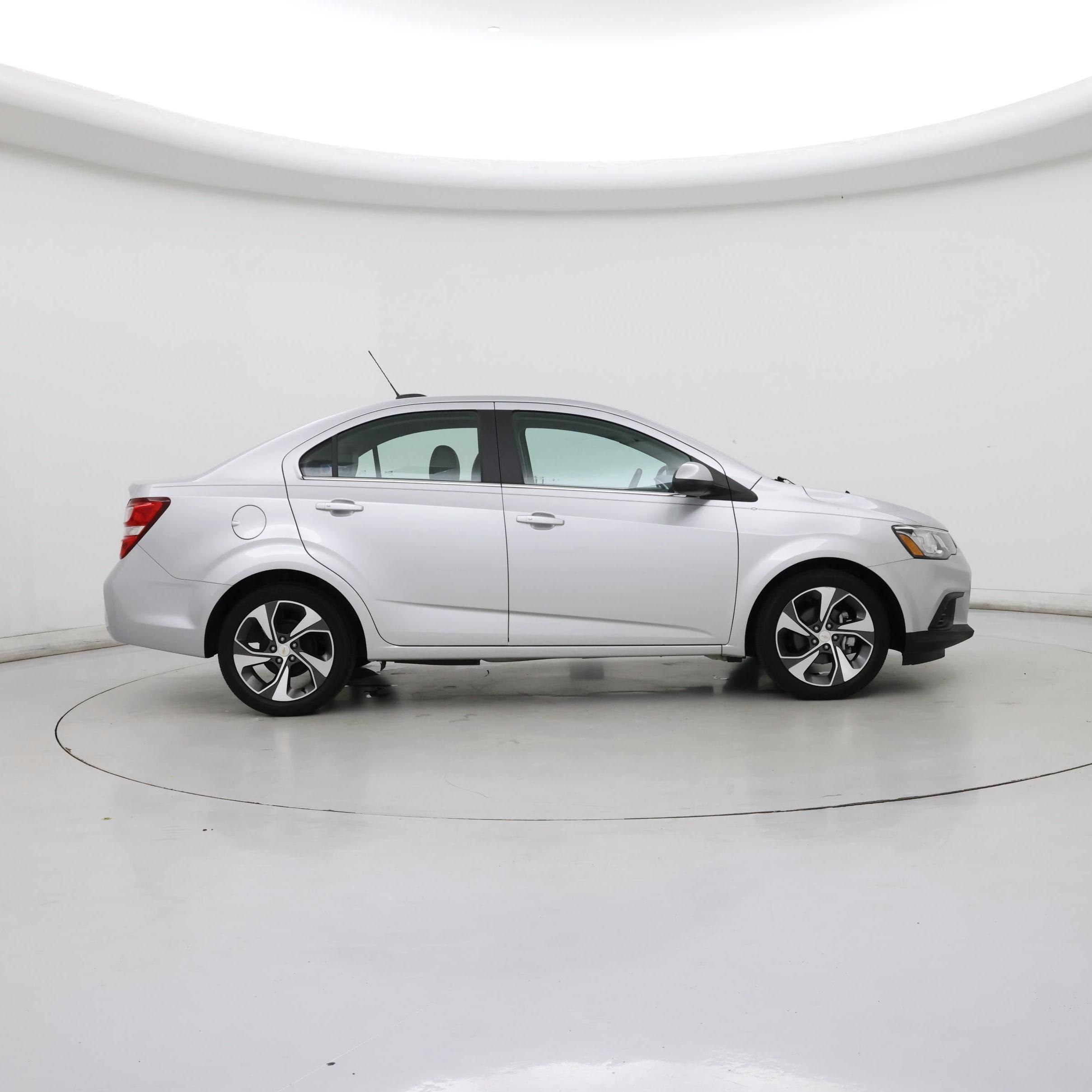 Thumbnail: 2017 Chevrolet Sonic - 7