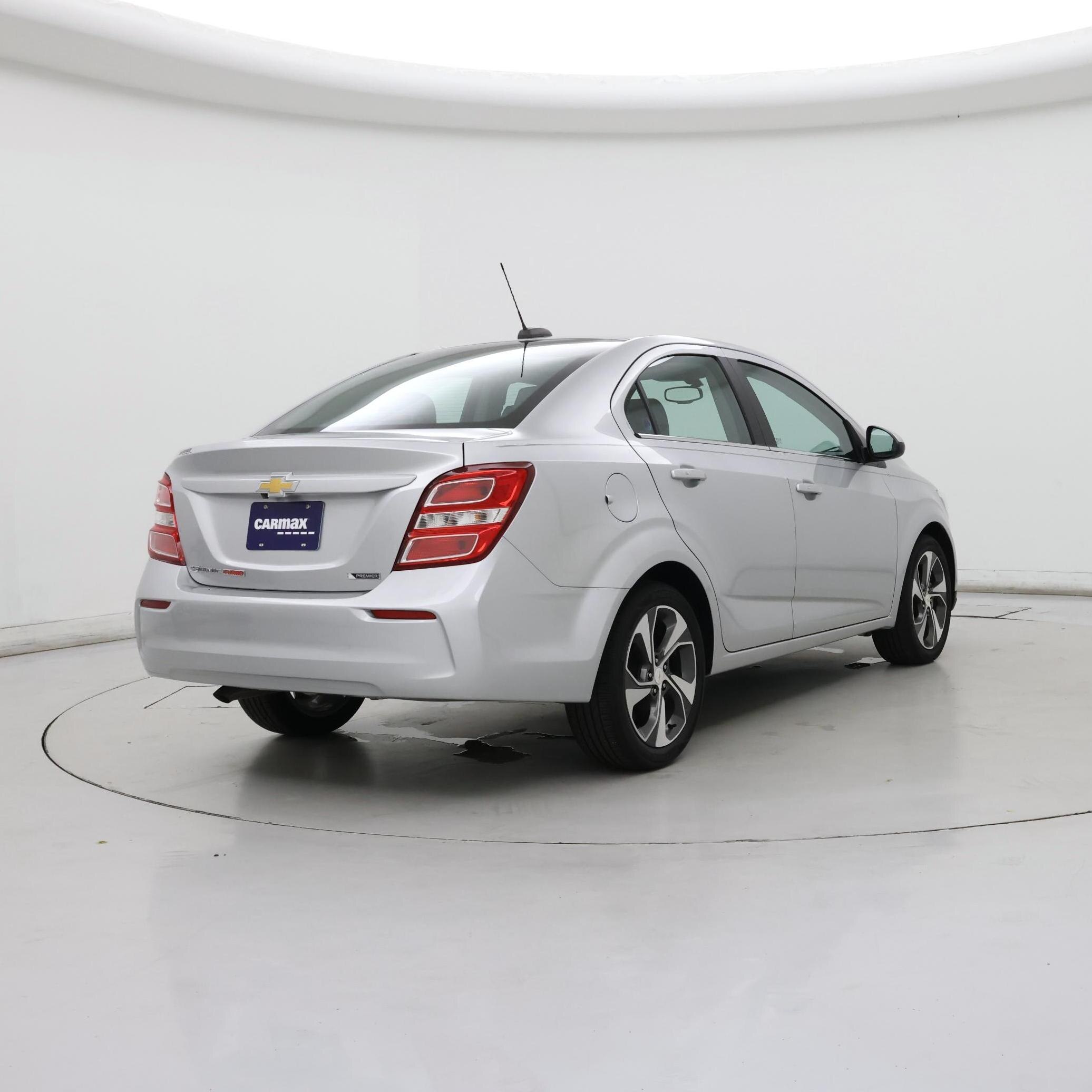 Thumbnail: 2017 Chevrolet Sonic - 8