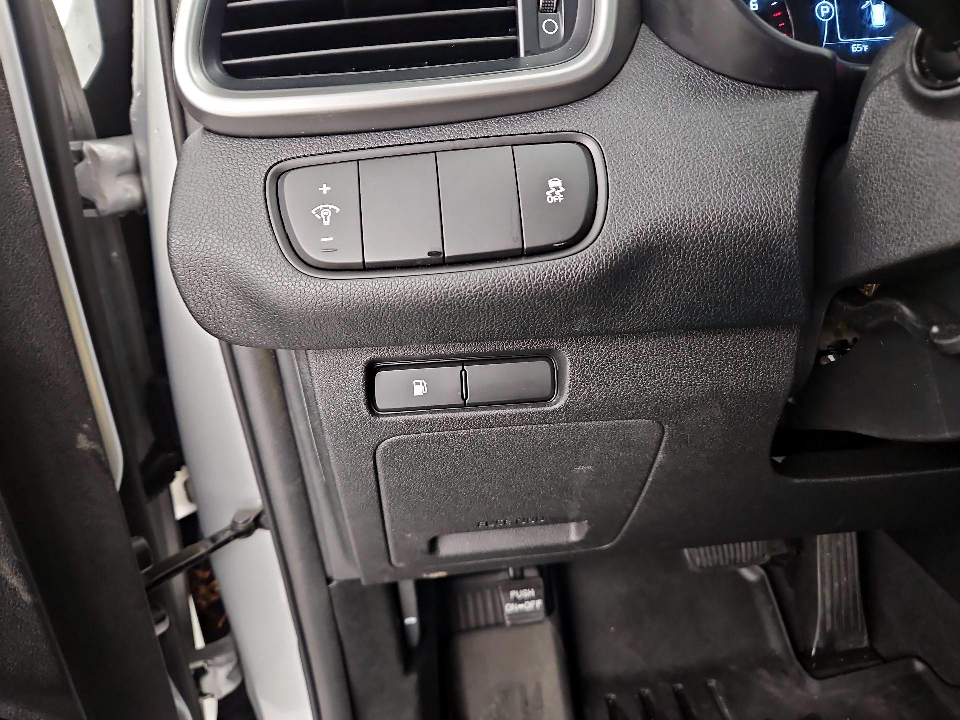 Thumbnail: 2017 Kia Sorento - 13