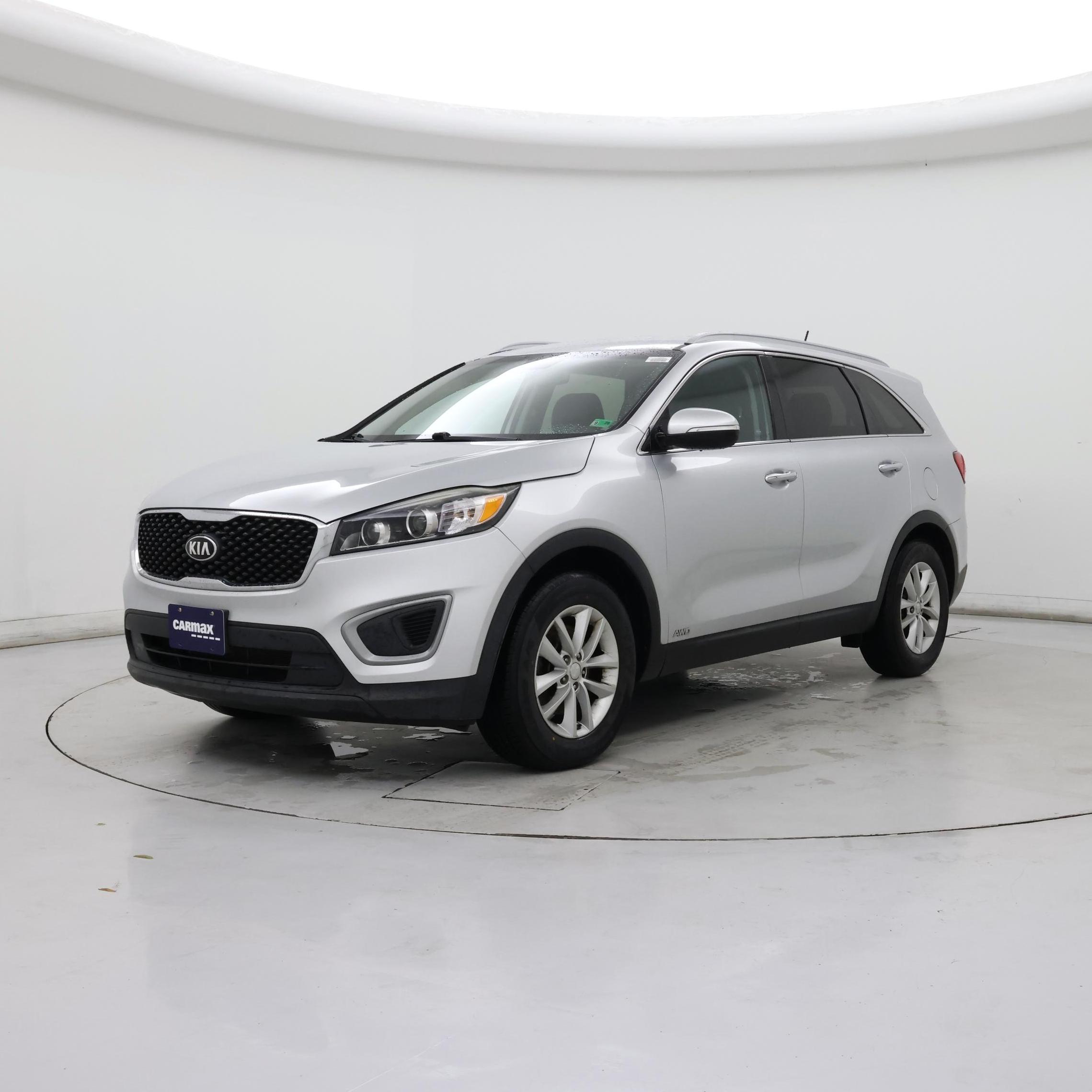 Thumbnail: 2017 Kia Sorento - 4