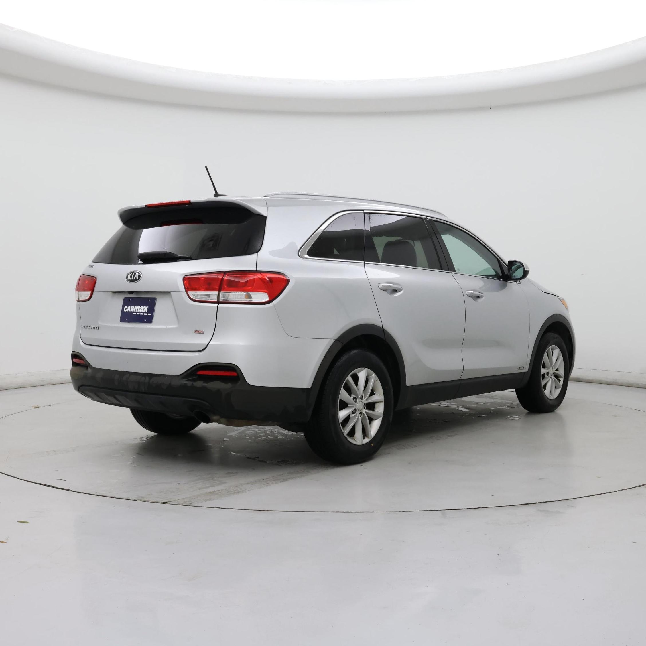 Thumbnail: 2017 Kia Sorento - 8