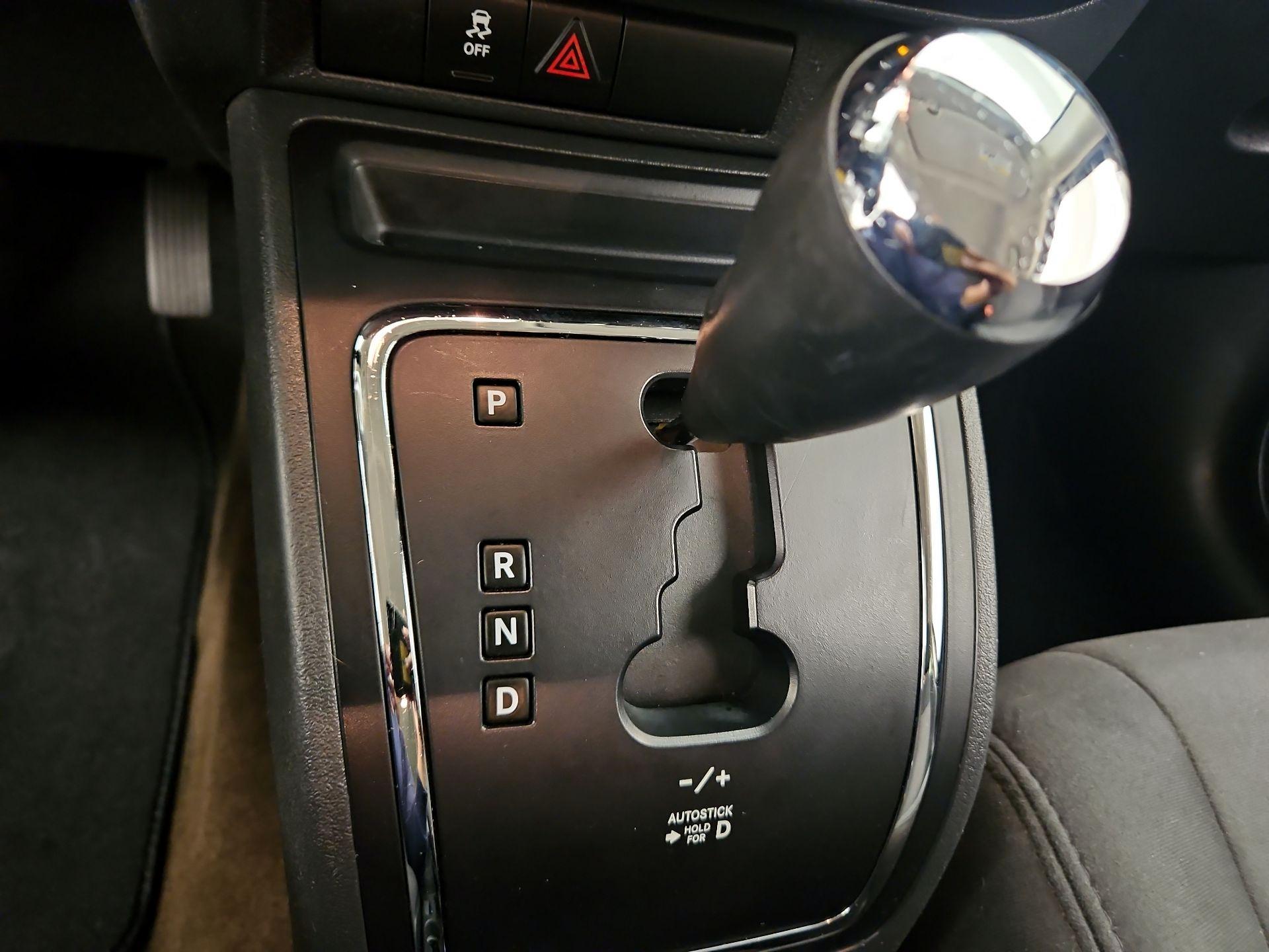 Thumbnail: 2015 Jeep Patriot - 15