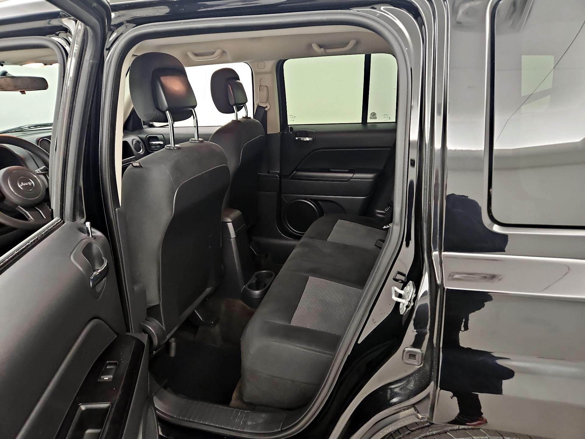 Thumbnail: 2015 Jeep Patriot - 17