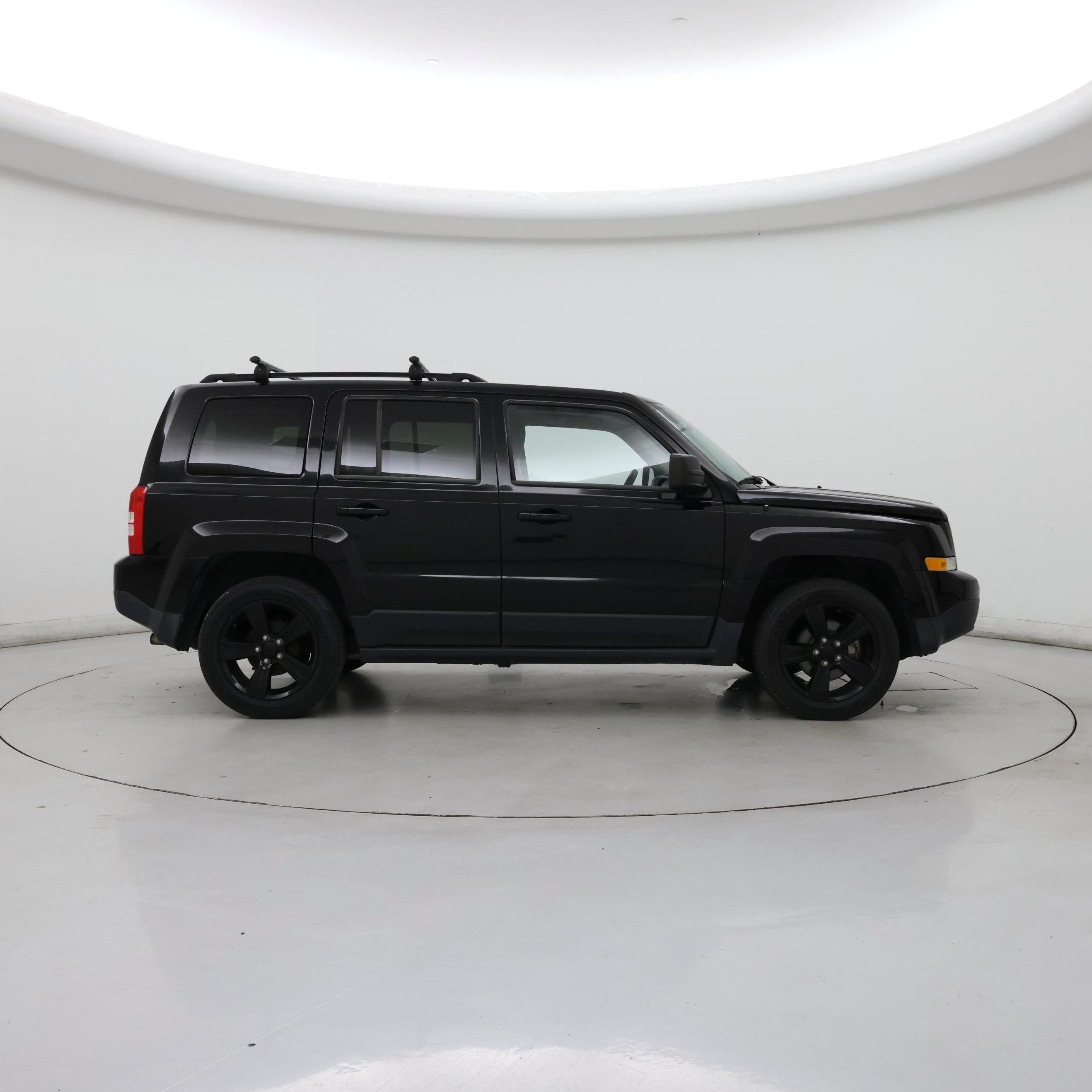 Thumbnail: 2015 Jeep Patriot - 7