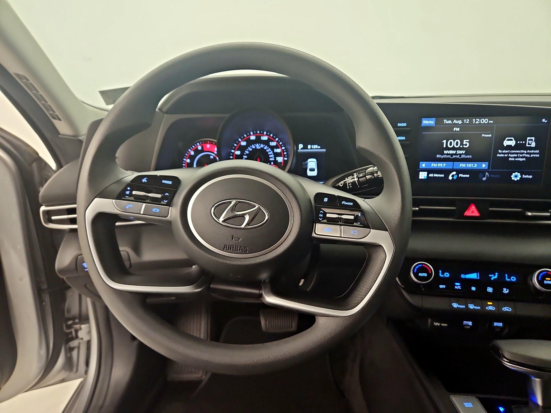 Thumbnail: 2023 Hyundai Elantra - 10