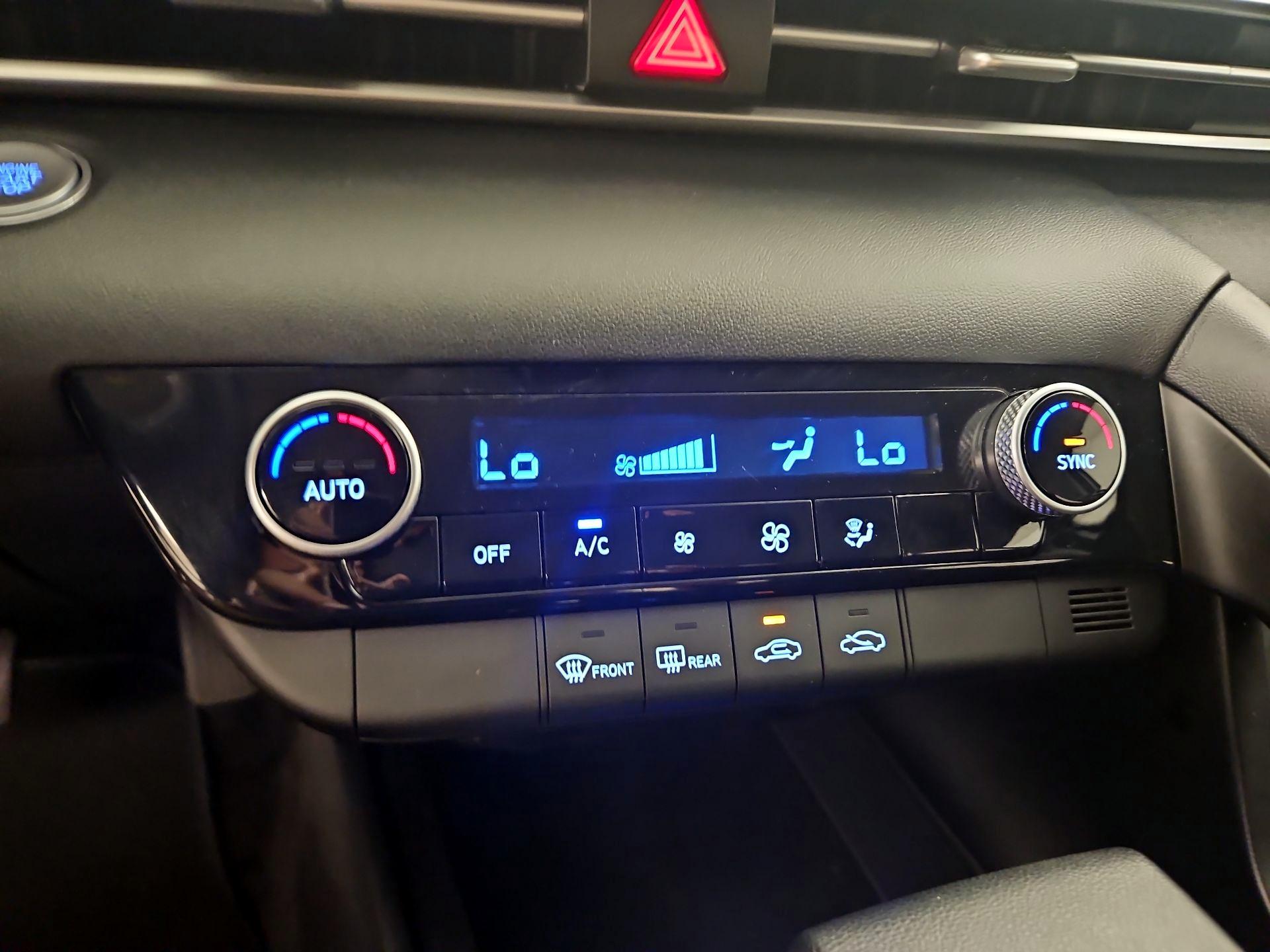 Thumbnail: 2023 Hyundai Elantra - 16