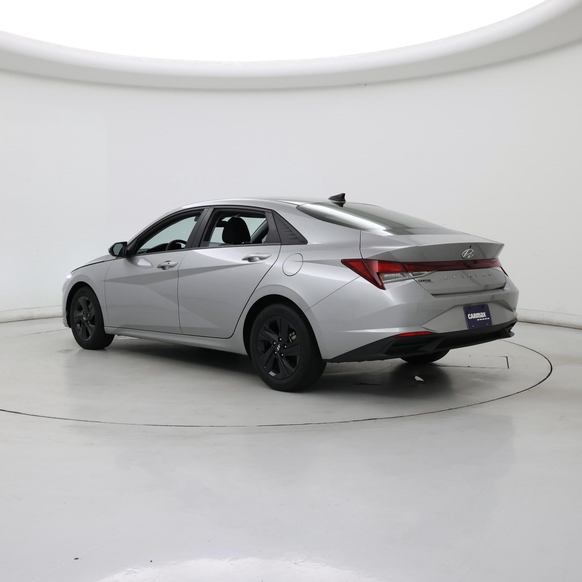 Thumbnail: 2023 Hyundai Elantra - 2