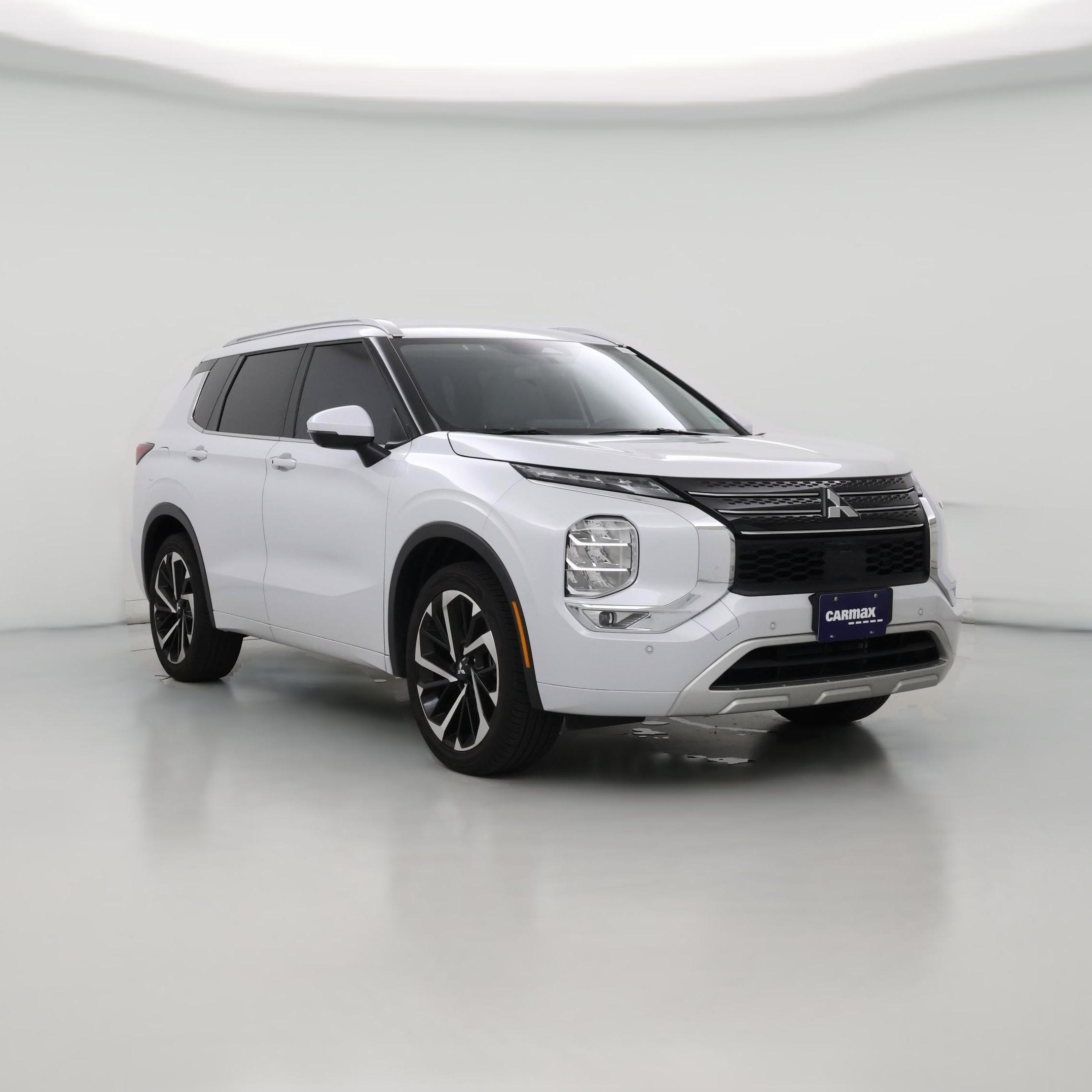 Thumbnail: 2024 Mitsubishi Outlander - 1