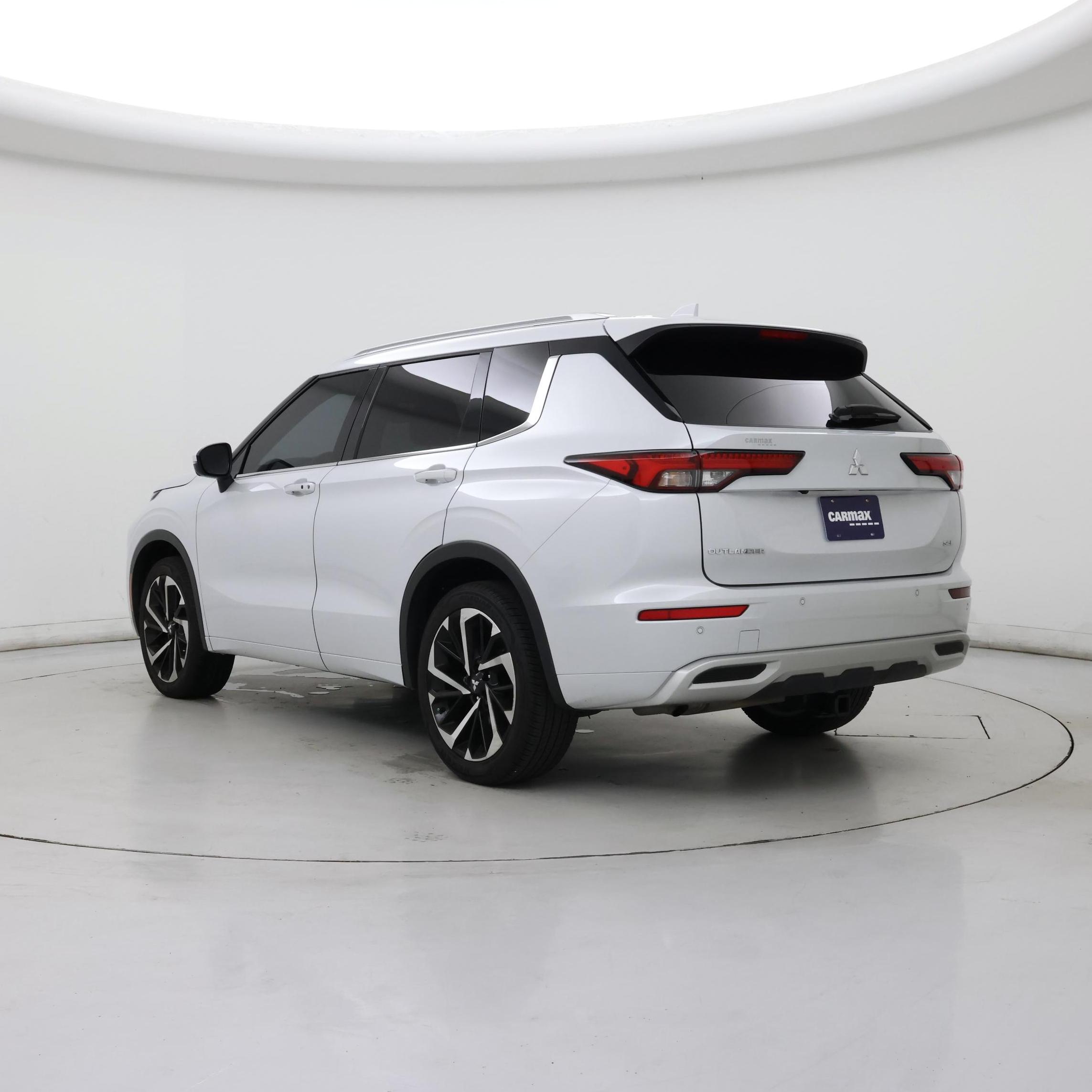 Thumbnail: 2024 Mitsubishi Outlander - 2