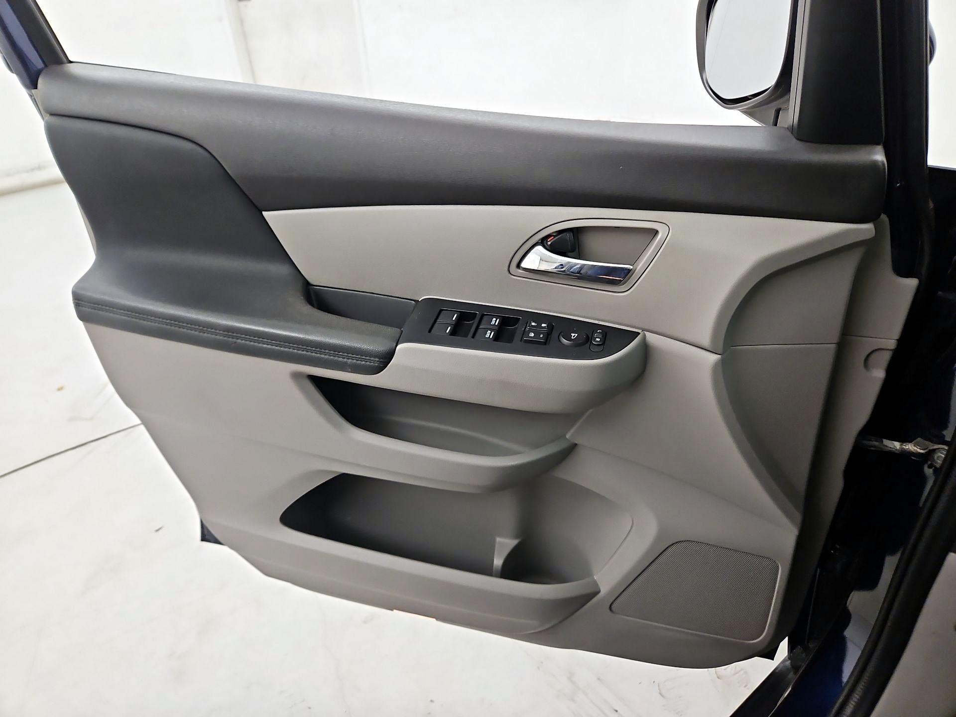 Thumbnail: 2015 Honda Odyssey - 12