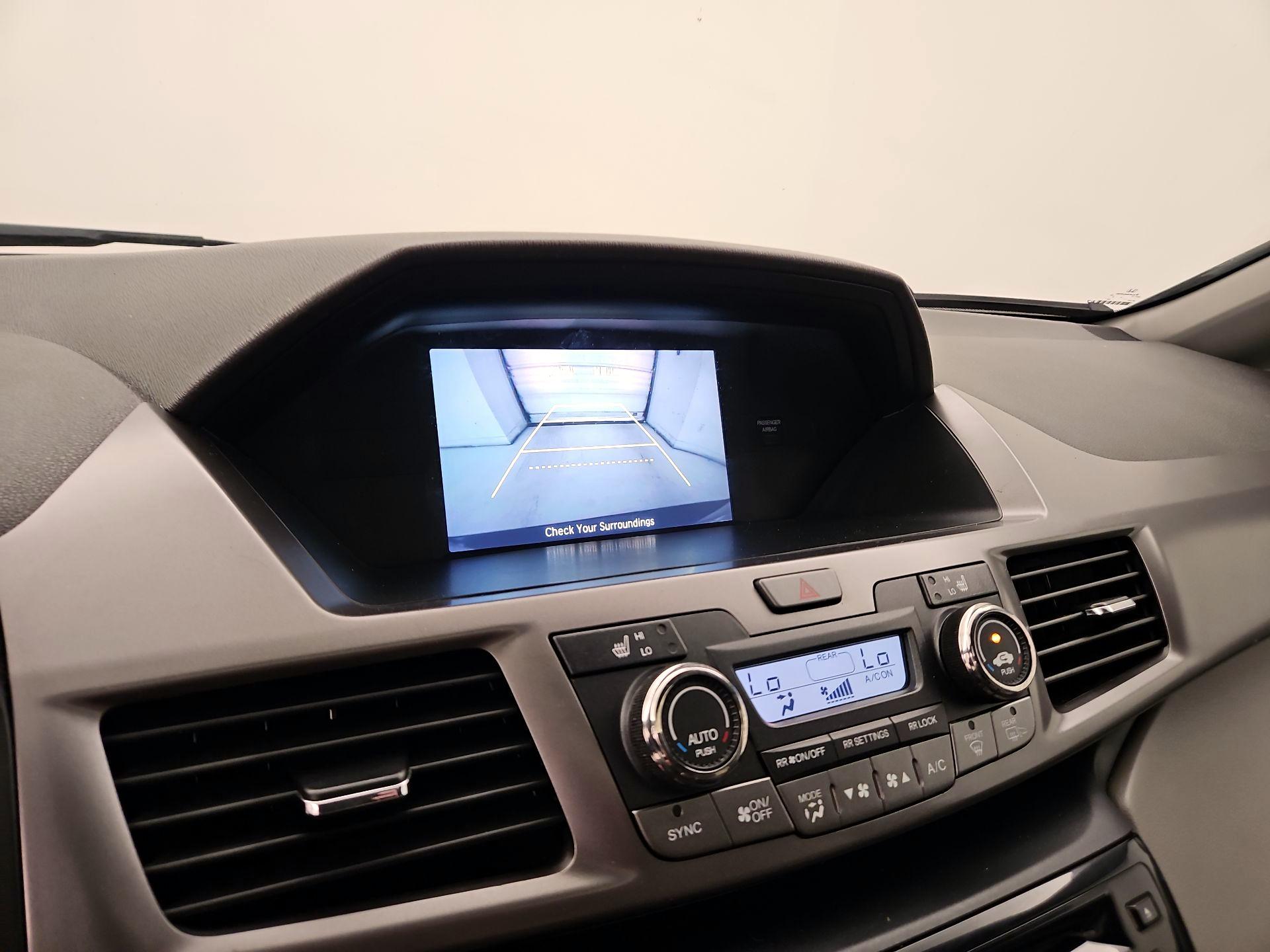 Thumbnail: 2015 Honda Odyssey - 14