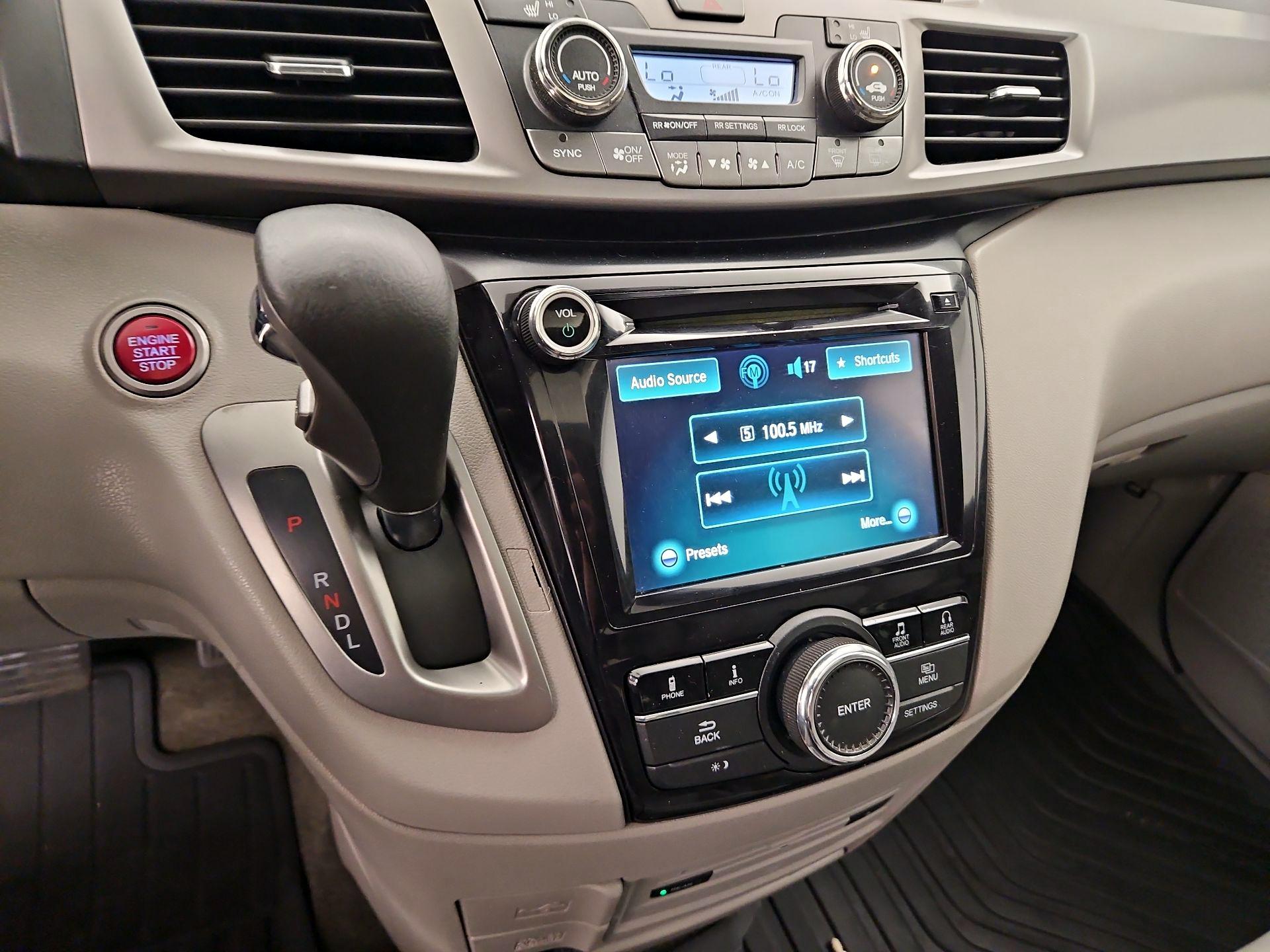 Thumbnail: 2015 Honda Odyssey - 17