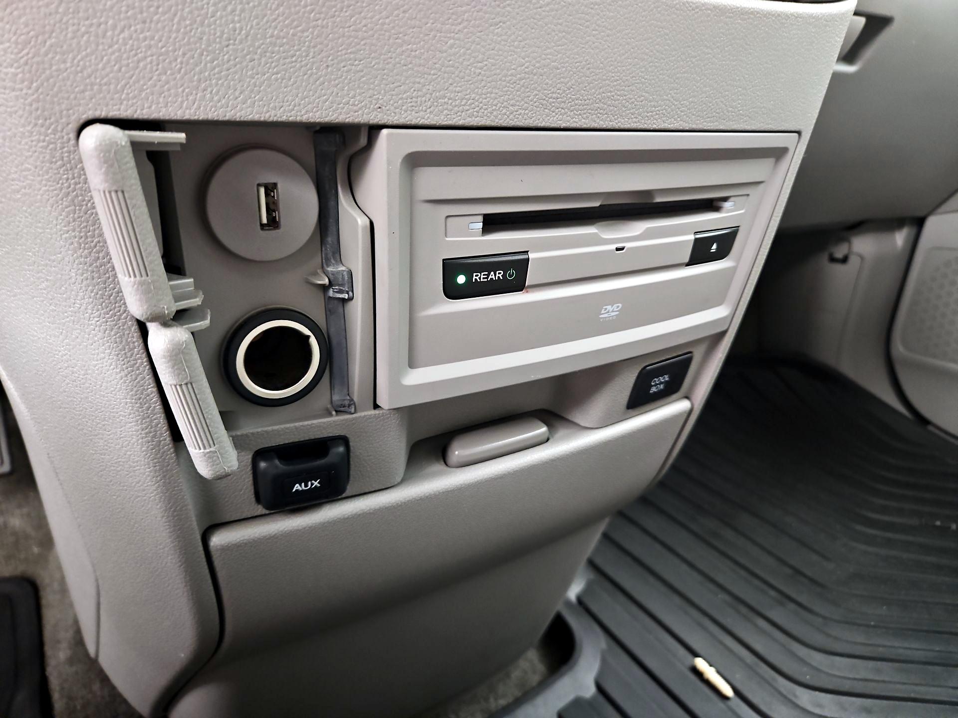 Thumbnail: 2015 Honda Odyssey - 18