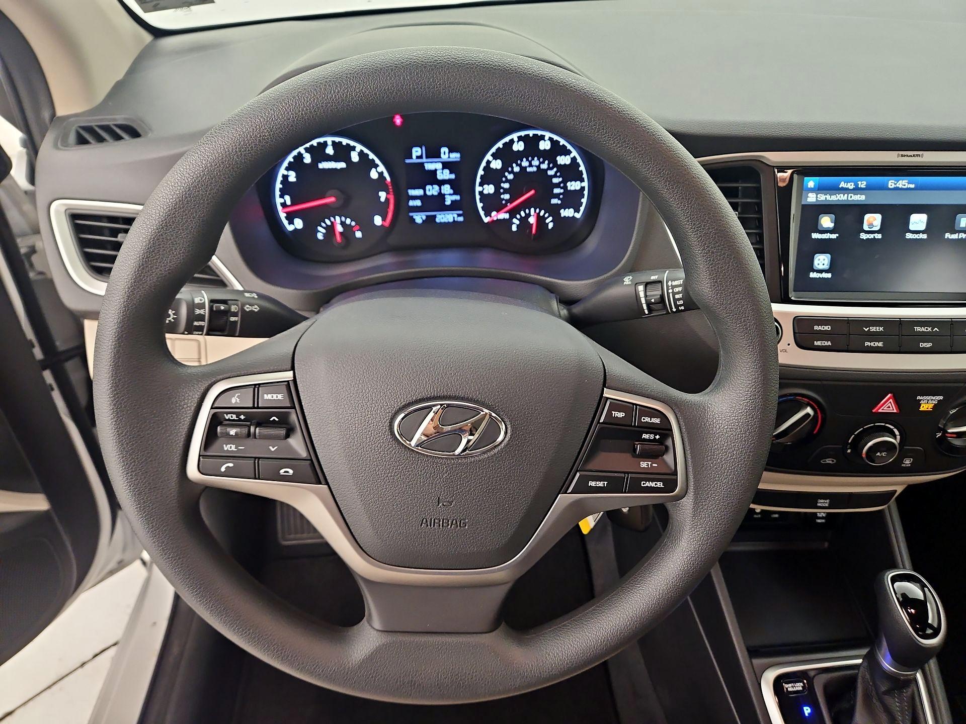 Thumbnail: 2022 Hyundai Accent - 10