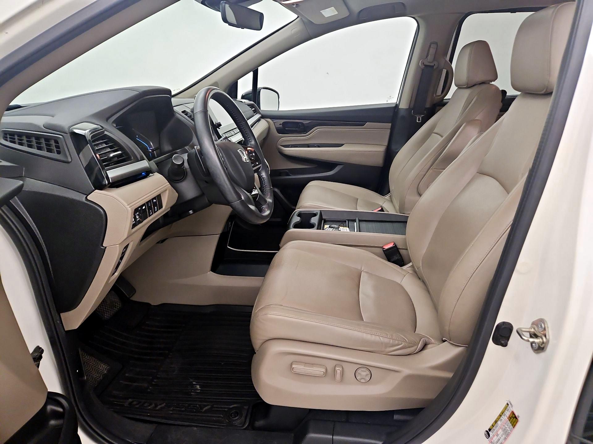 Thumbnail: 2018 Honda Odyssey - 11