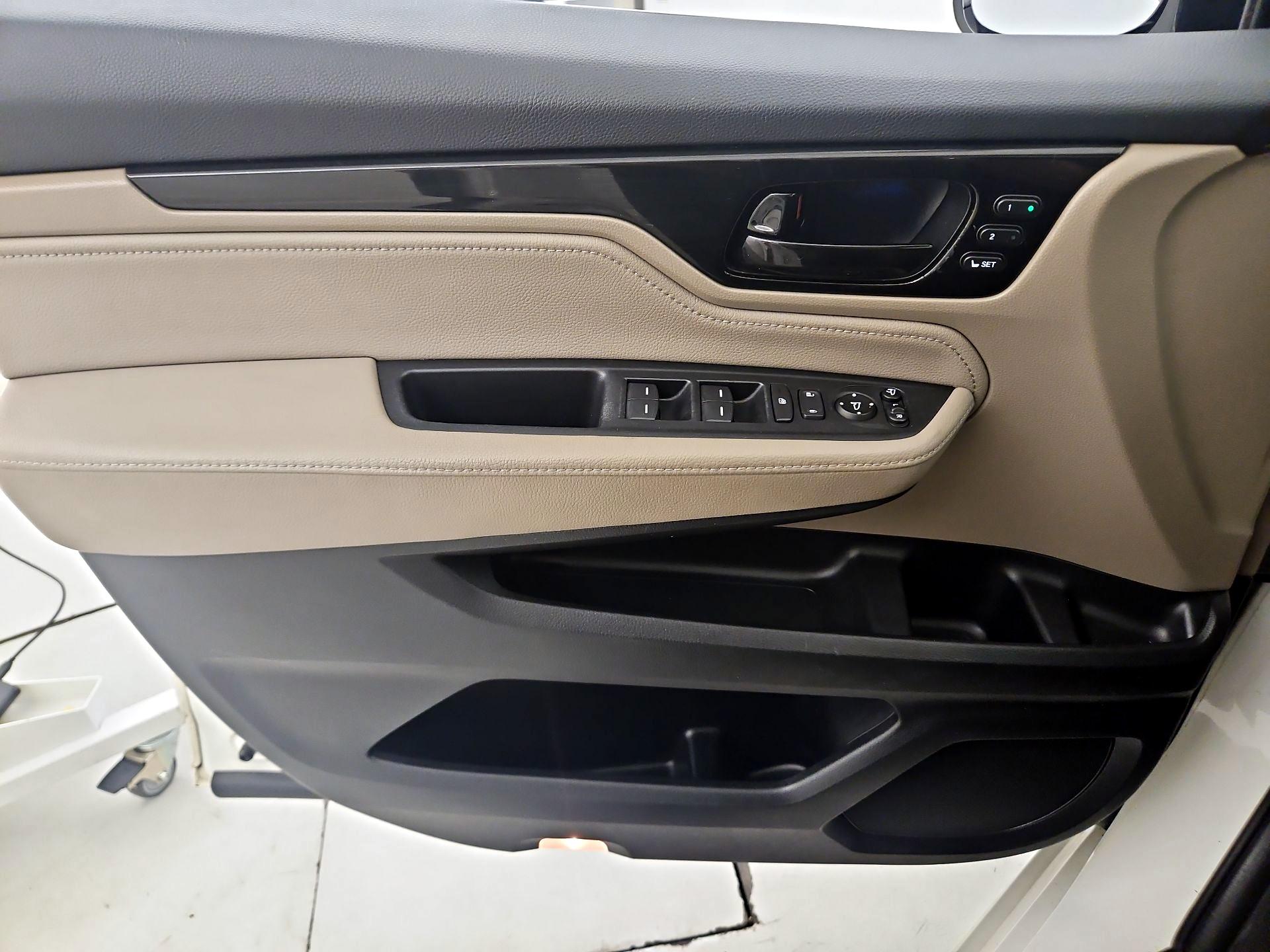 Thumbnail: 2018 Honda Odyssey - 12