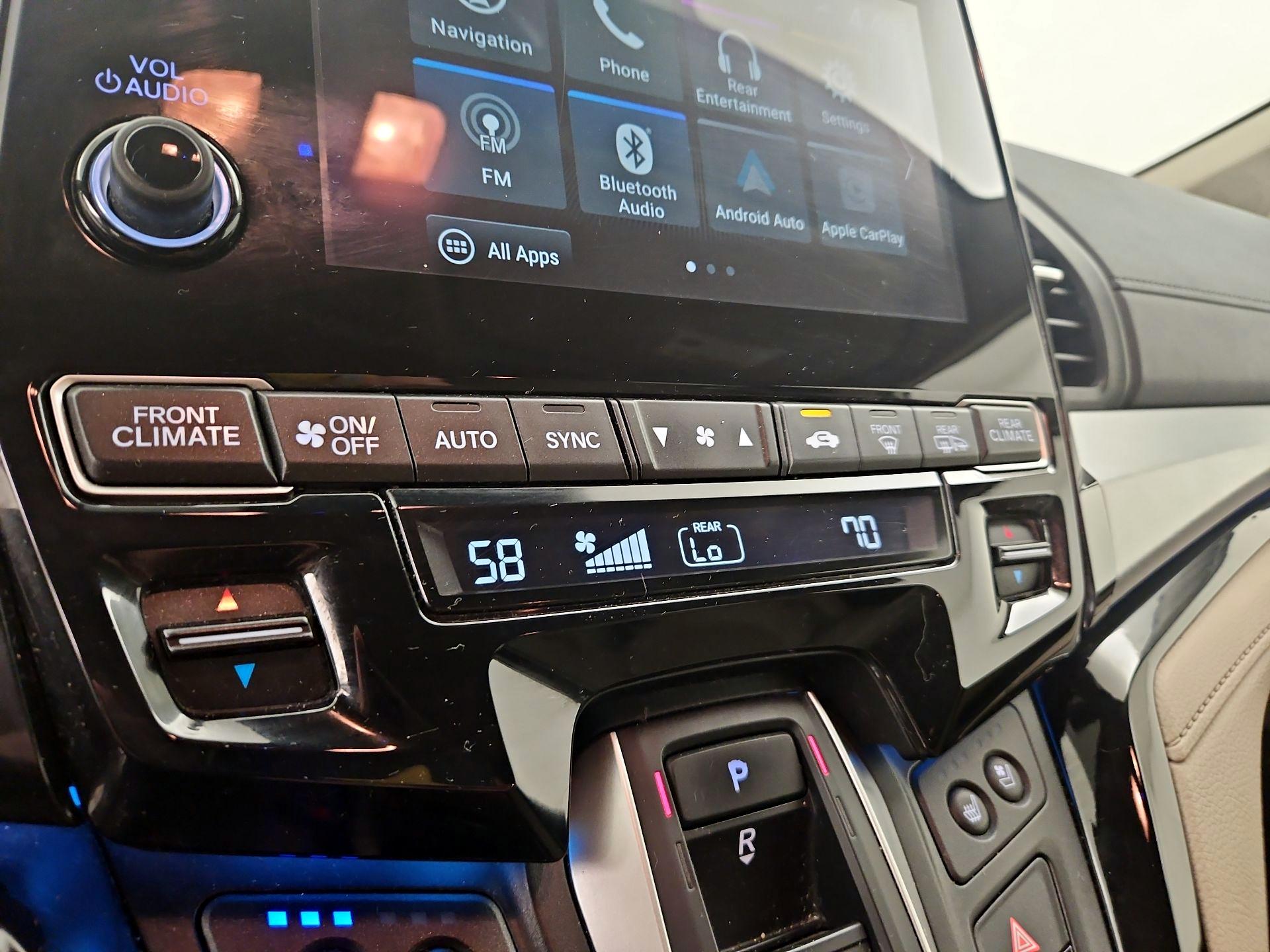 Thumbnail: 2018 Honda Odyssey - 17