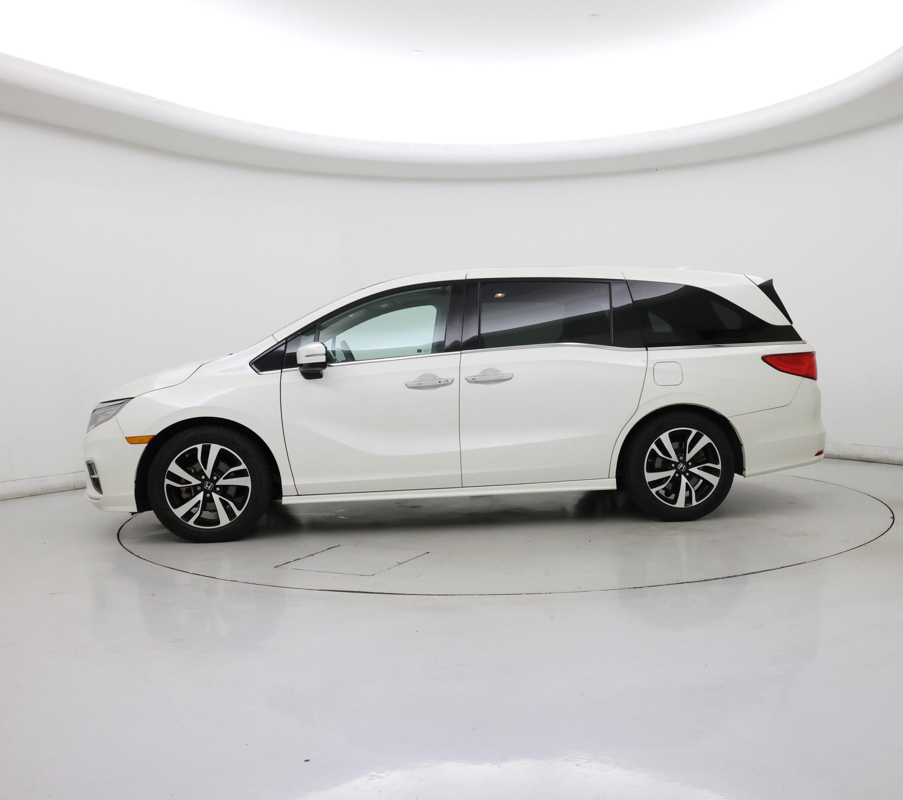 Thumbnail: 2018 Honda Odyssey - 3