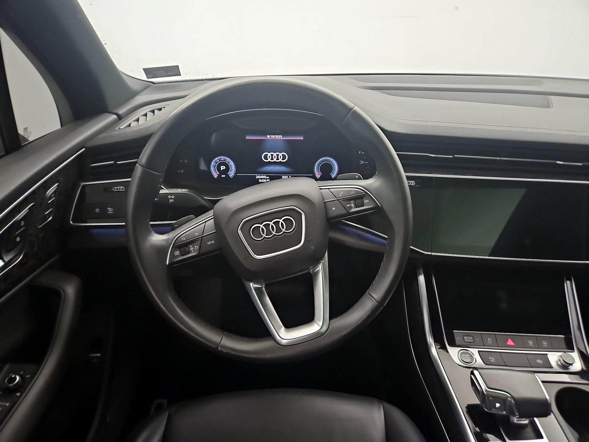 Thumbnail: 2023 Audi Q7 - 10