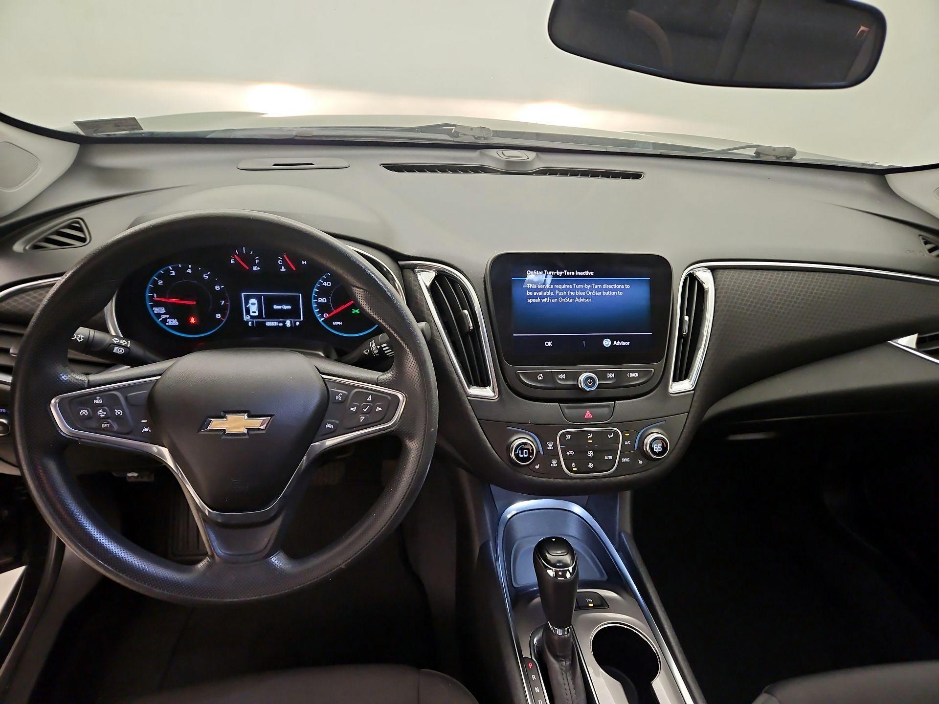 Thumbnail: 2019 Chevrolet Malibu - 9