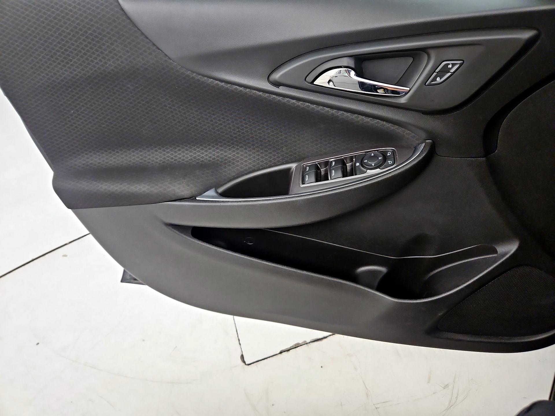 Thumbnail: 2019 Chevrolet Malibu - 12