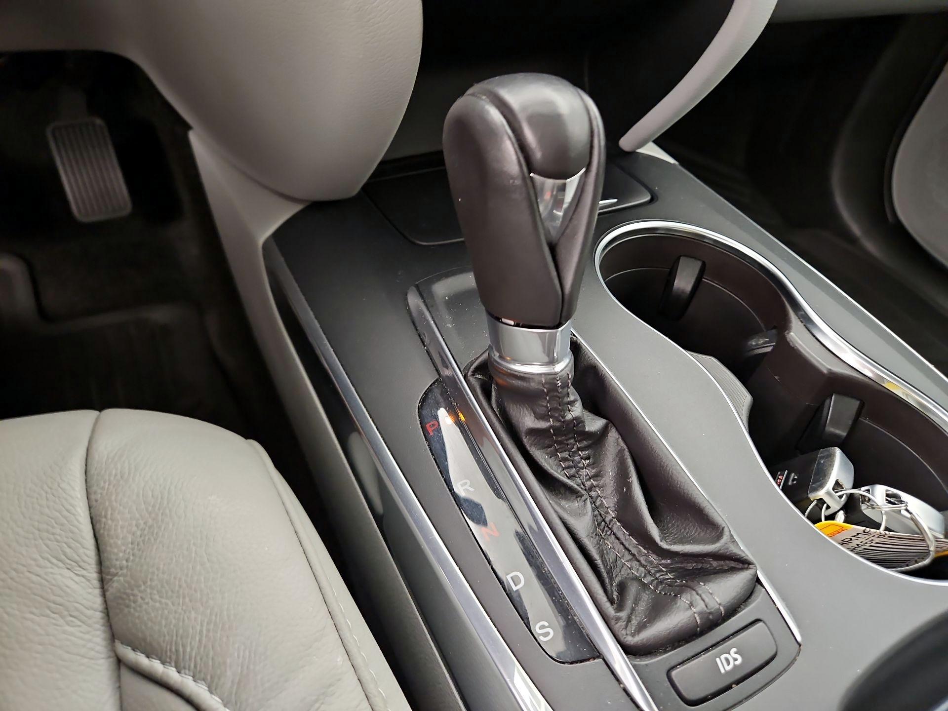 Thumbnail: 2015 Acura MDX - 18