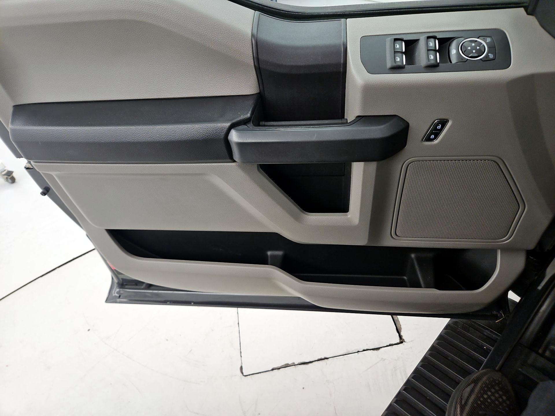 Thumbnail: 2016 Ford F-150 - 12
