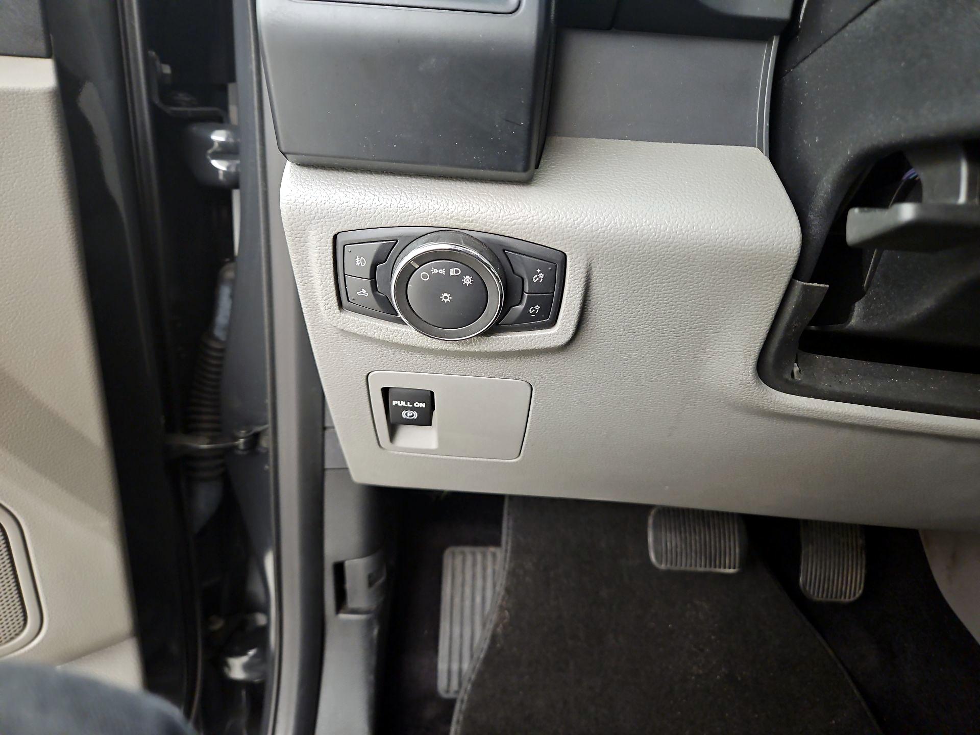 Thumbnail: 2016 Ford F-150 - 13