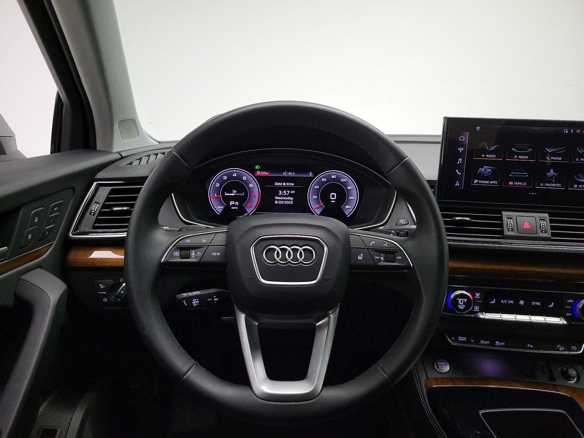 Thumbnail: 2023 Audi Q5 - 10