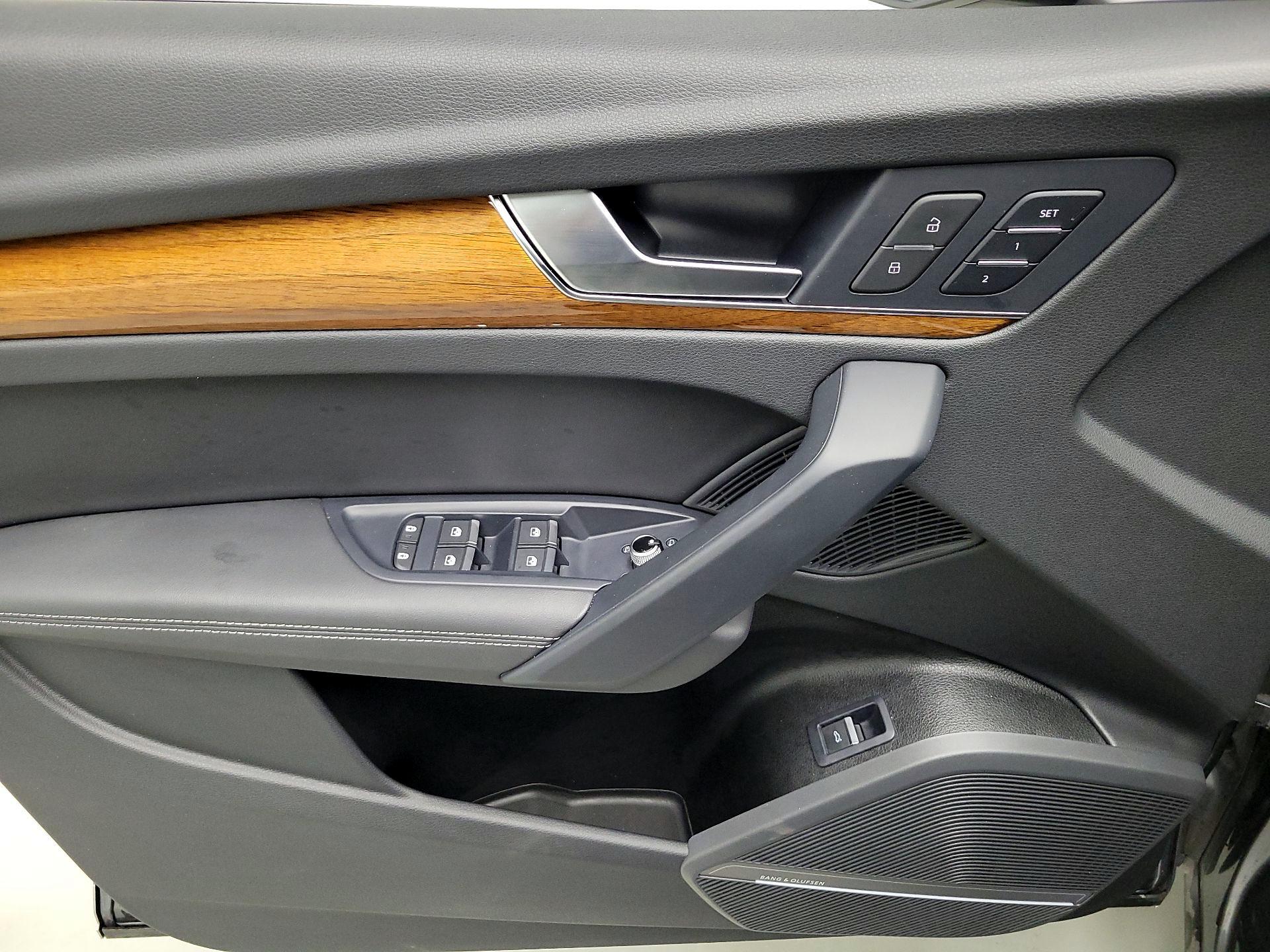 Thumbnail: 2023 Audi Q5 - 12